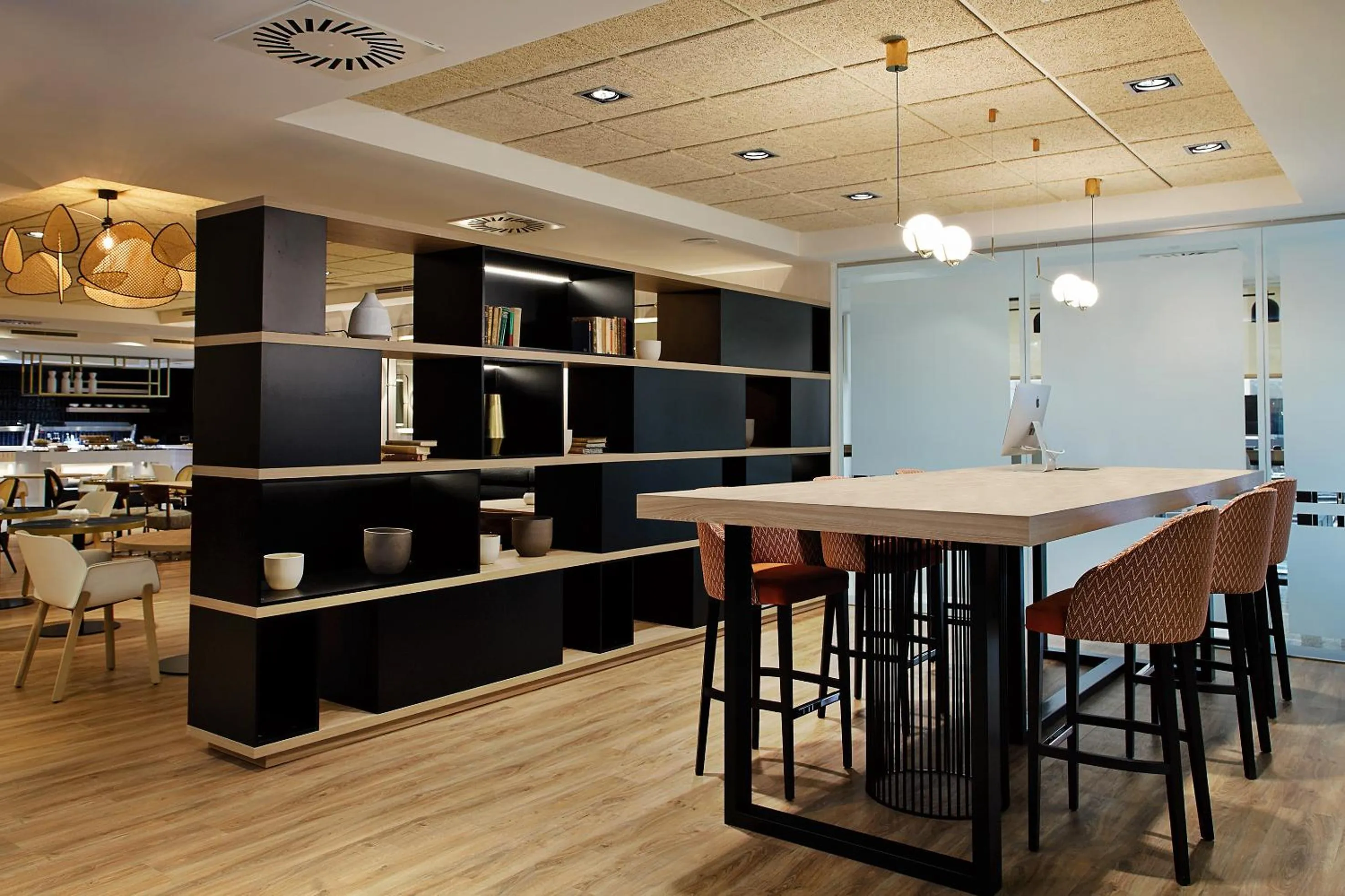 Lounge or bar in Melia Avenida de America