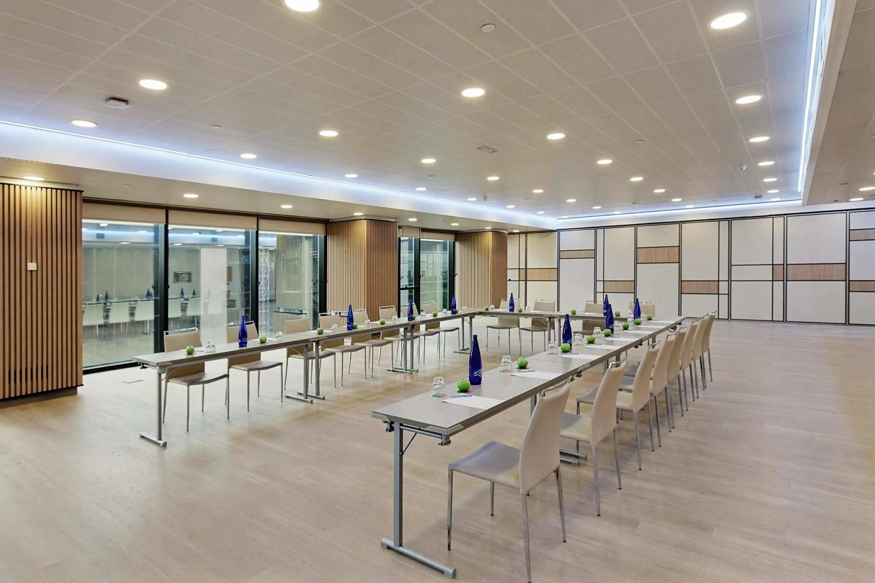 Business facilities in Melia Avenida de America