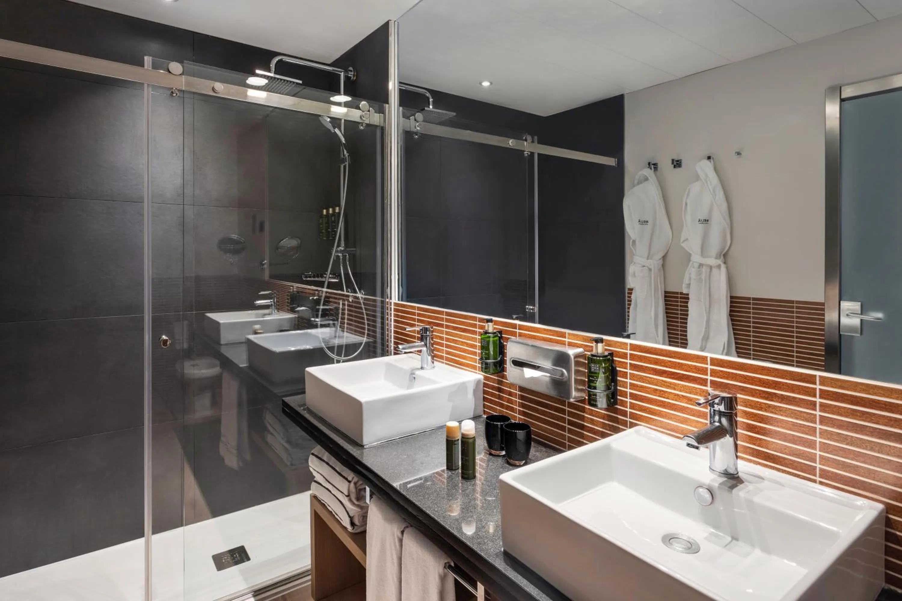 Bathroom in Melia Avenida de America