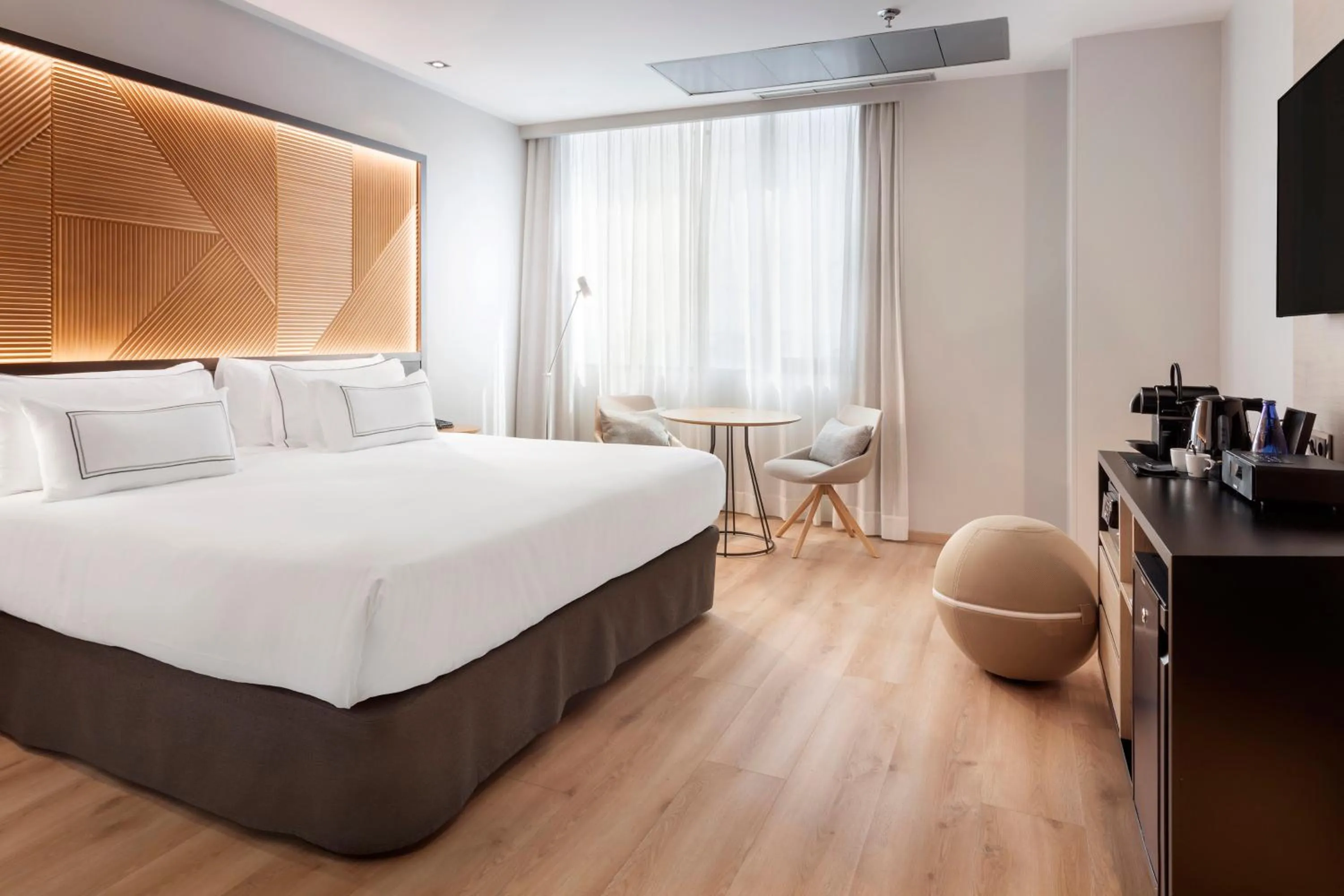 Bed in Melia Avenida de America