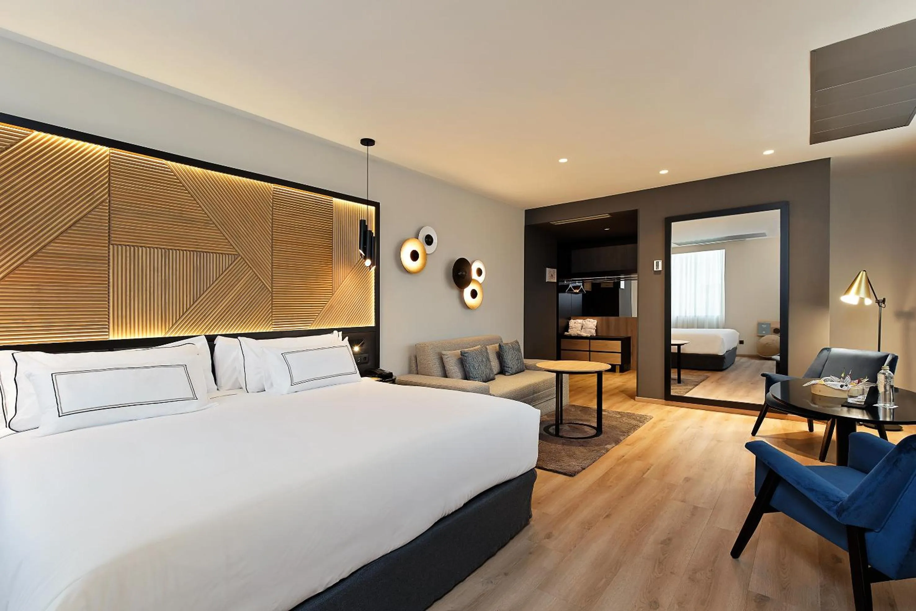 Photo of the whole room, Bed in Melia Avenida de America