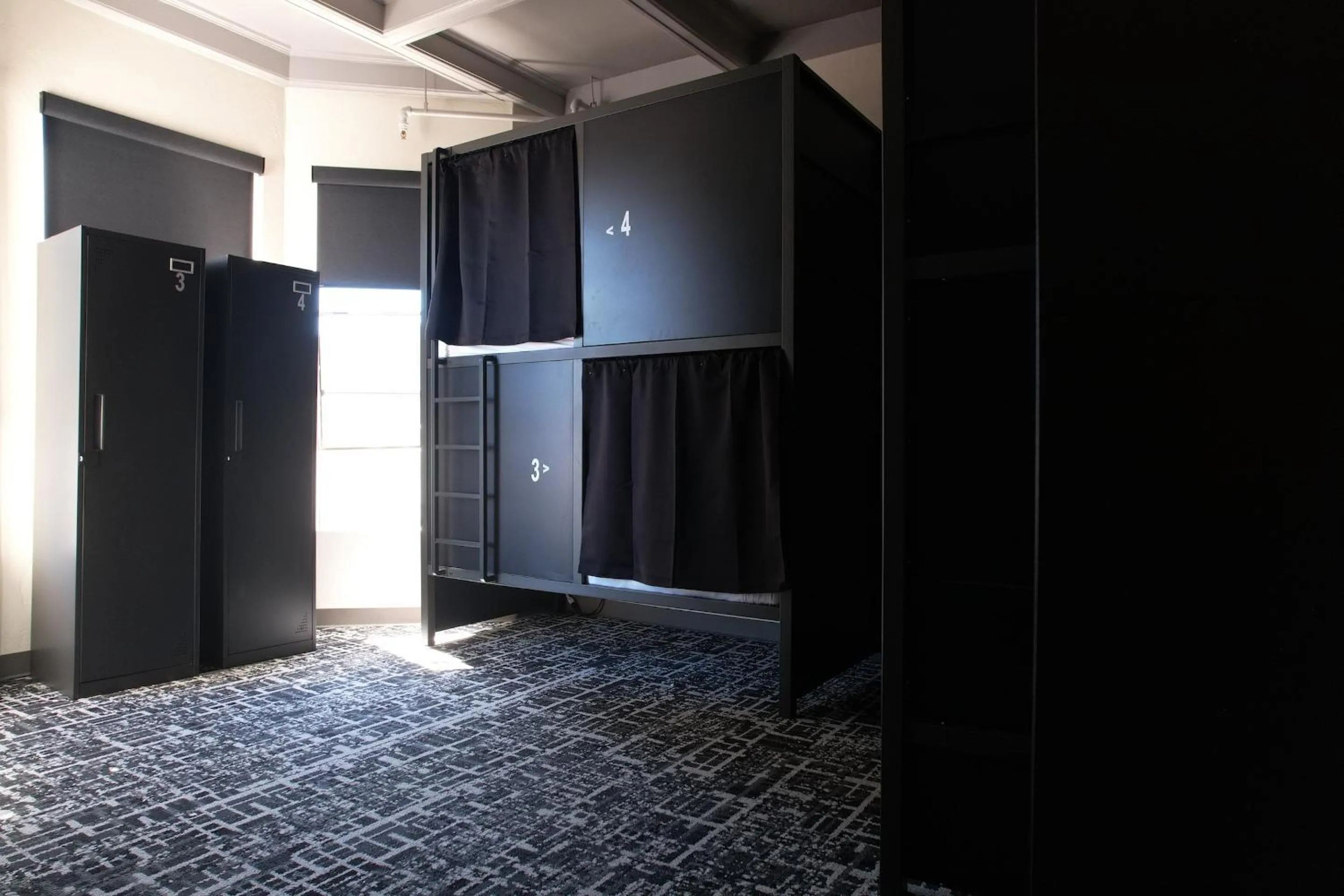 Photo of the whole room in Chapter San Francisco