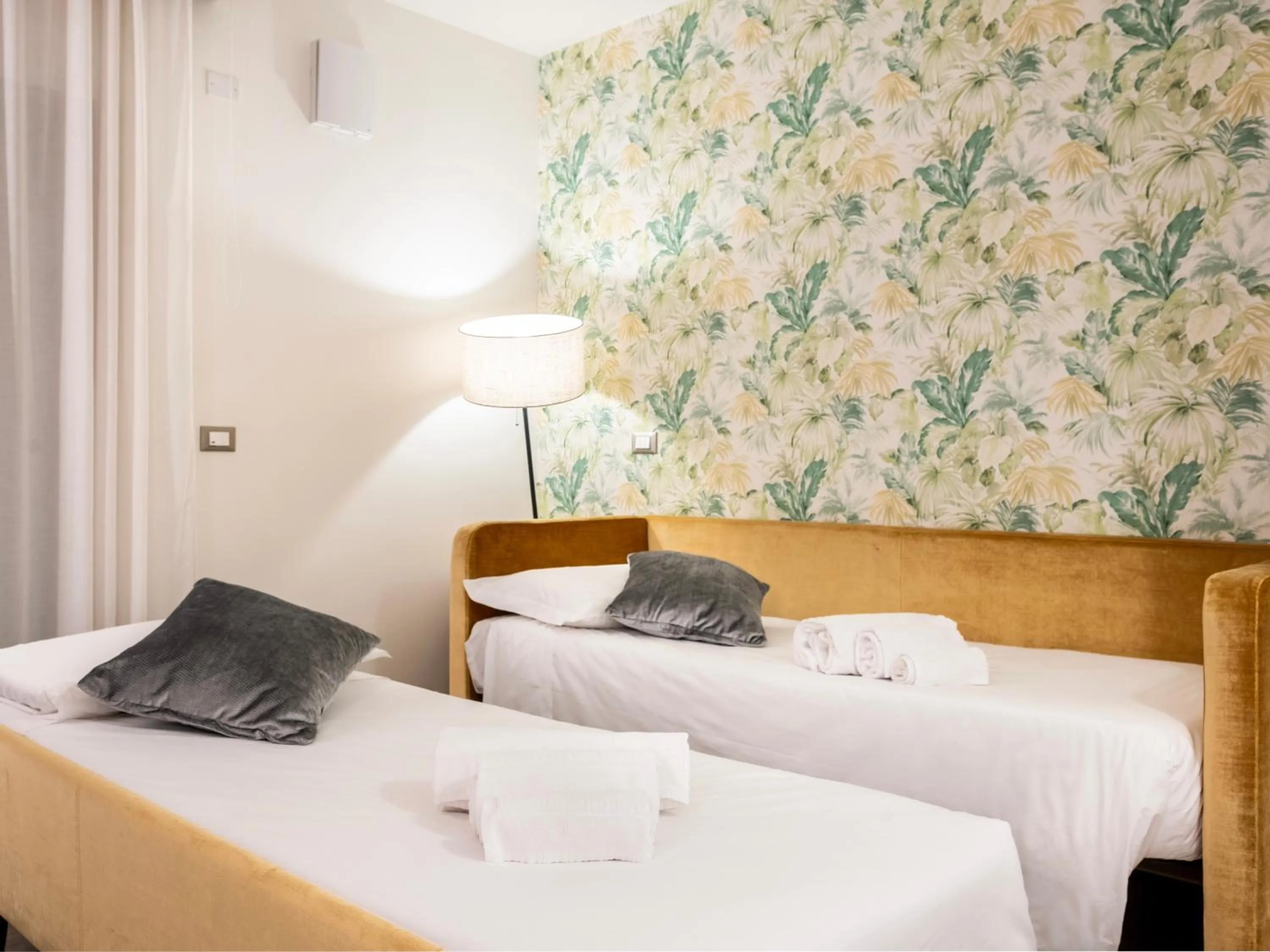 Photo of the whole room, Bed in Venice Green Residence