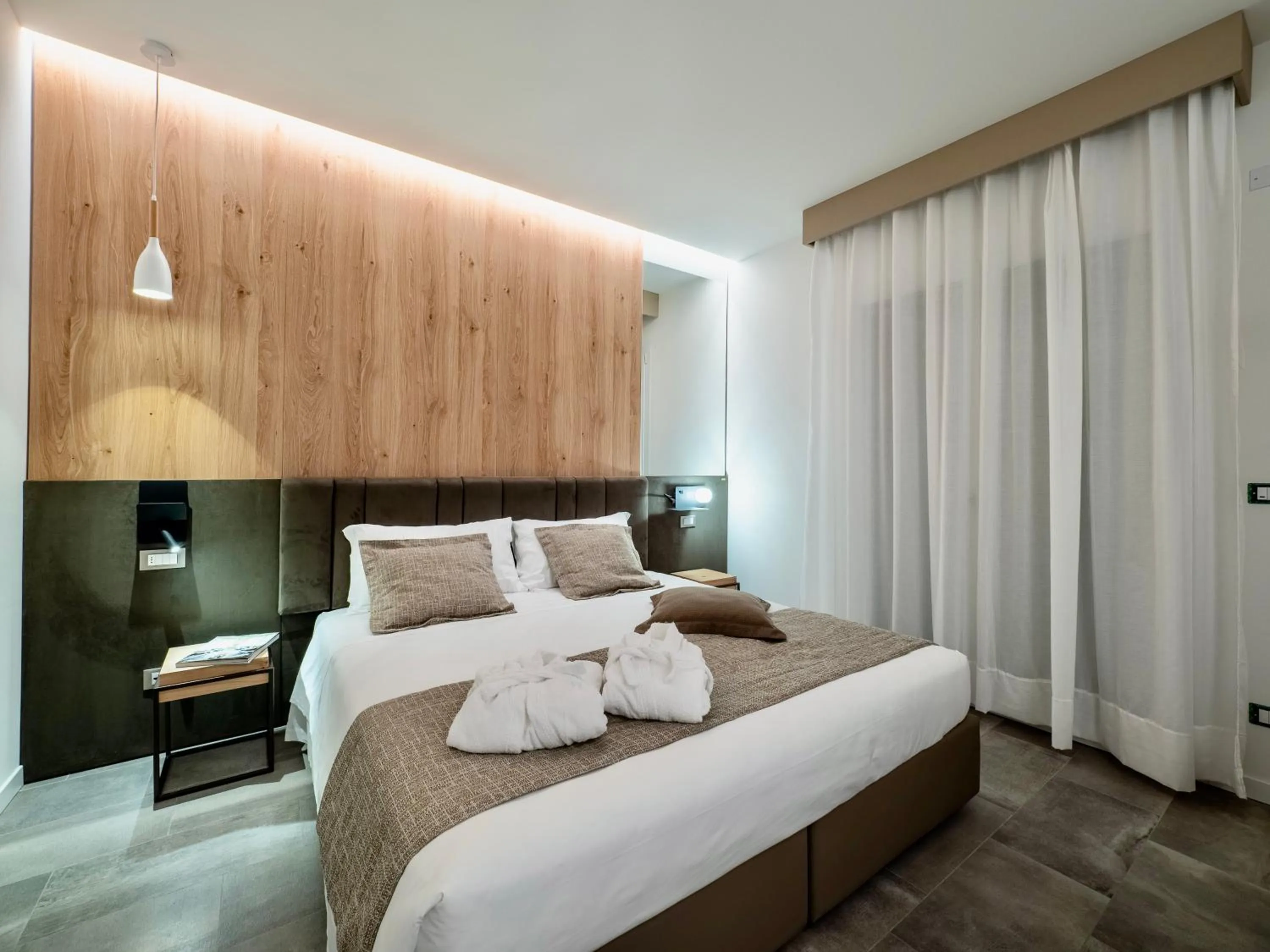 Bed in Venice Green Residence