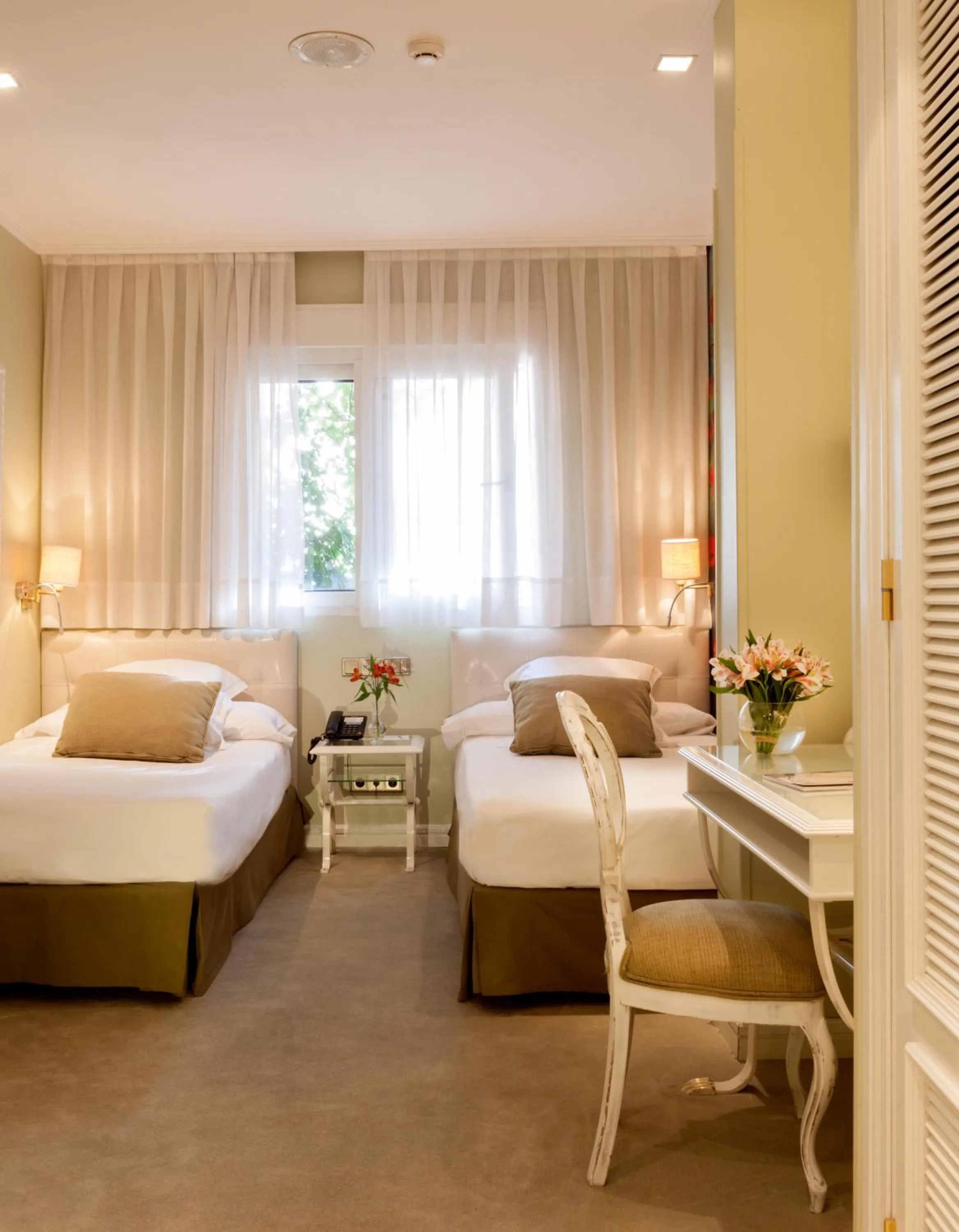 Photo of the whole room, Bed in Inhala Hotel Garden