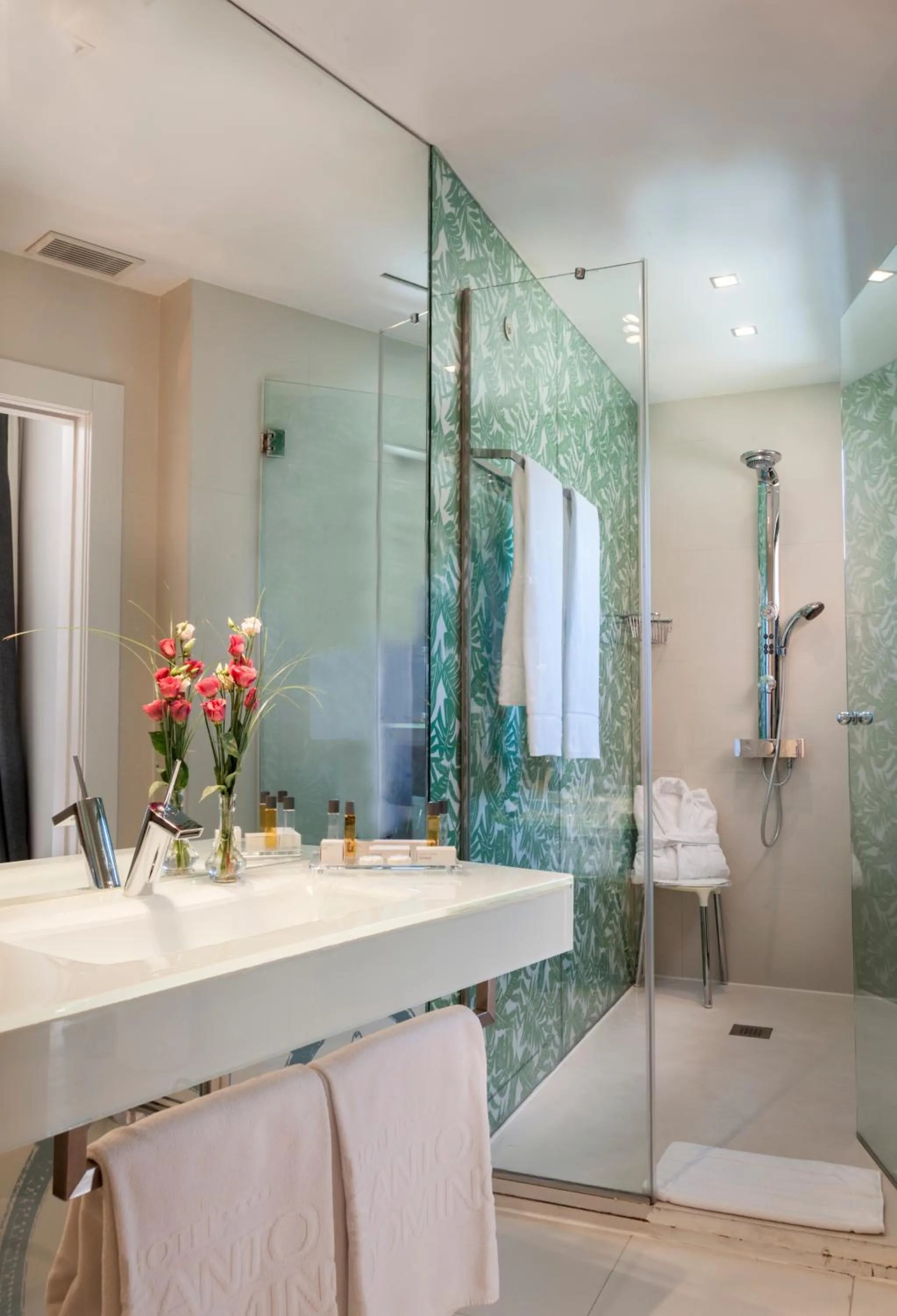 Bathroom in Inhala Hotel Garden