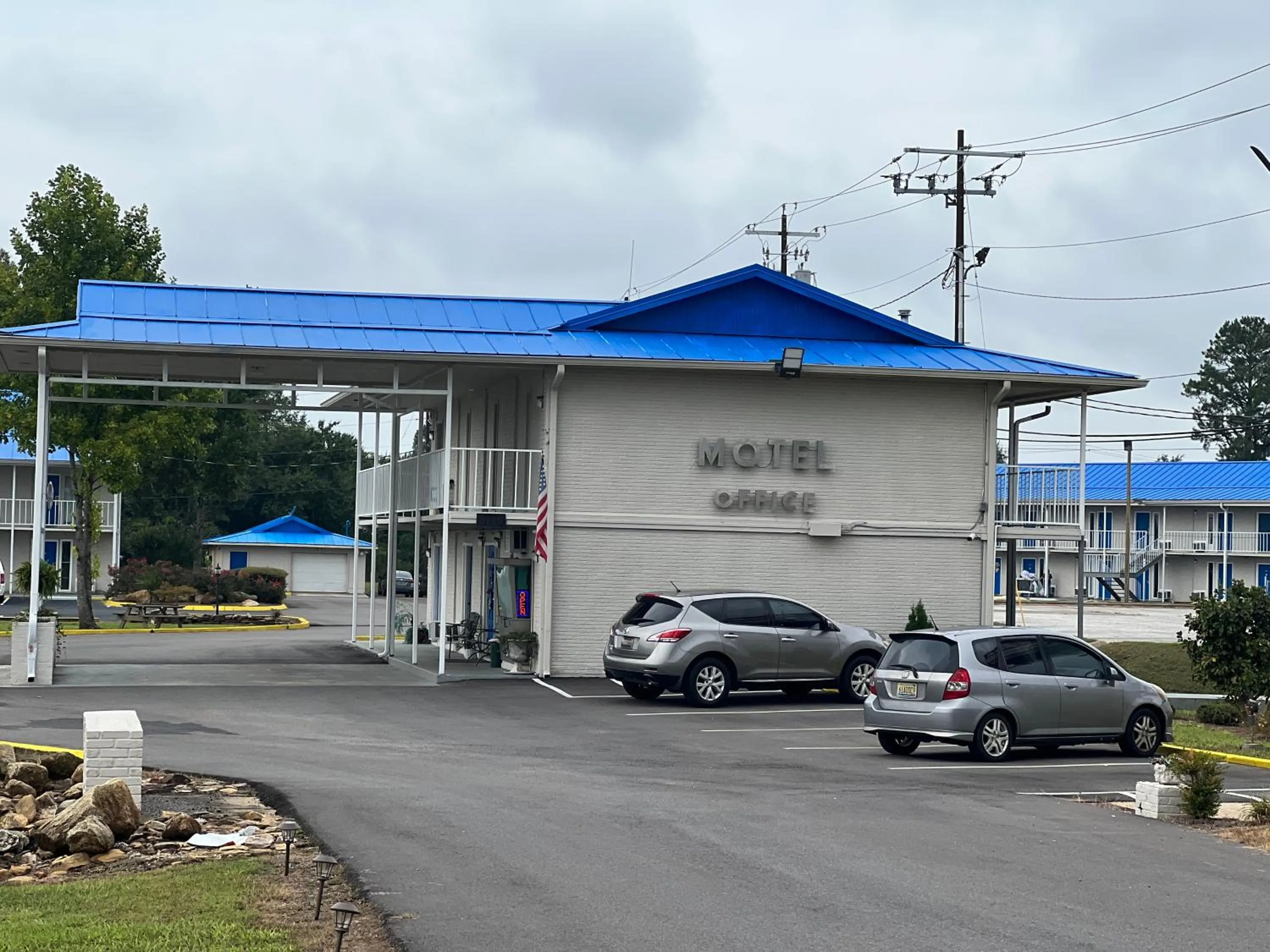 Property building in Towne inn