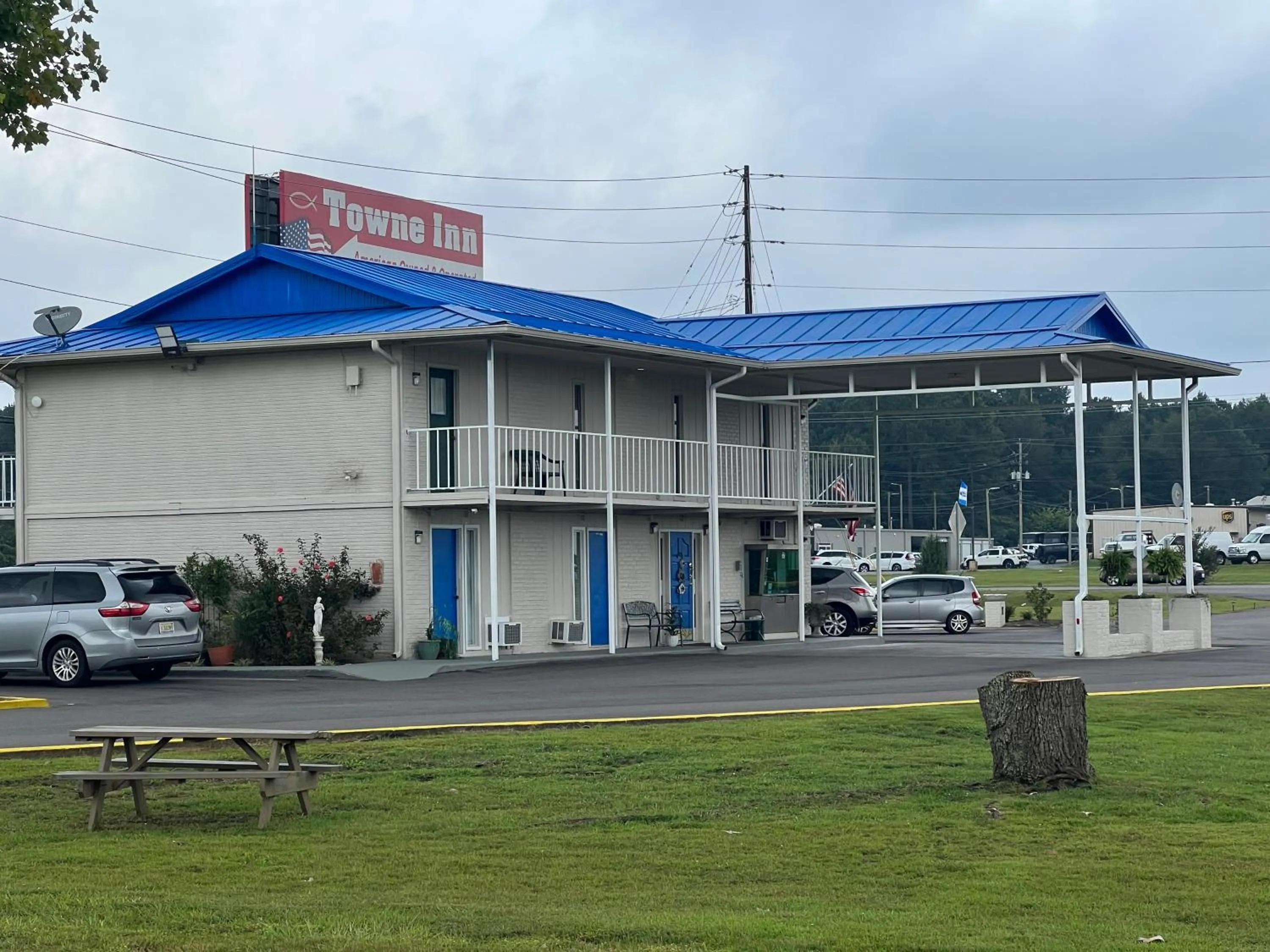 Property building in Towne inn