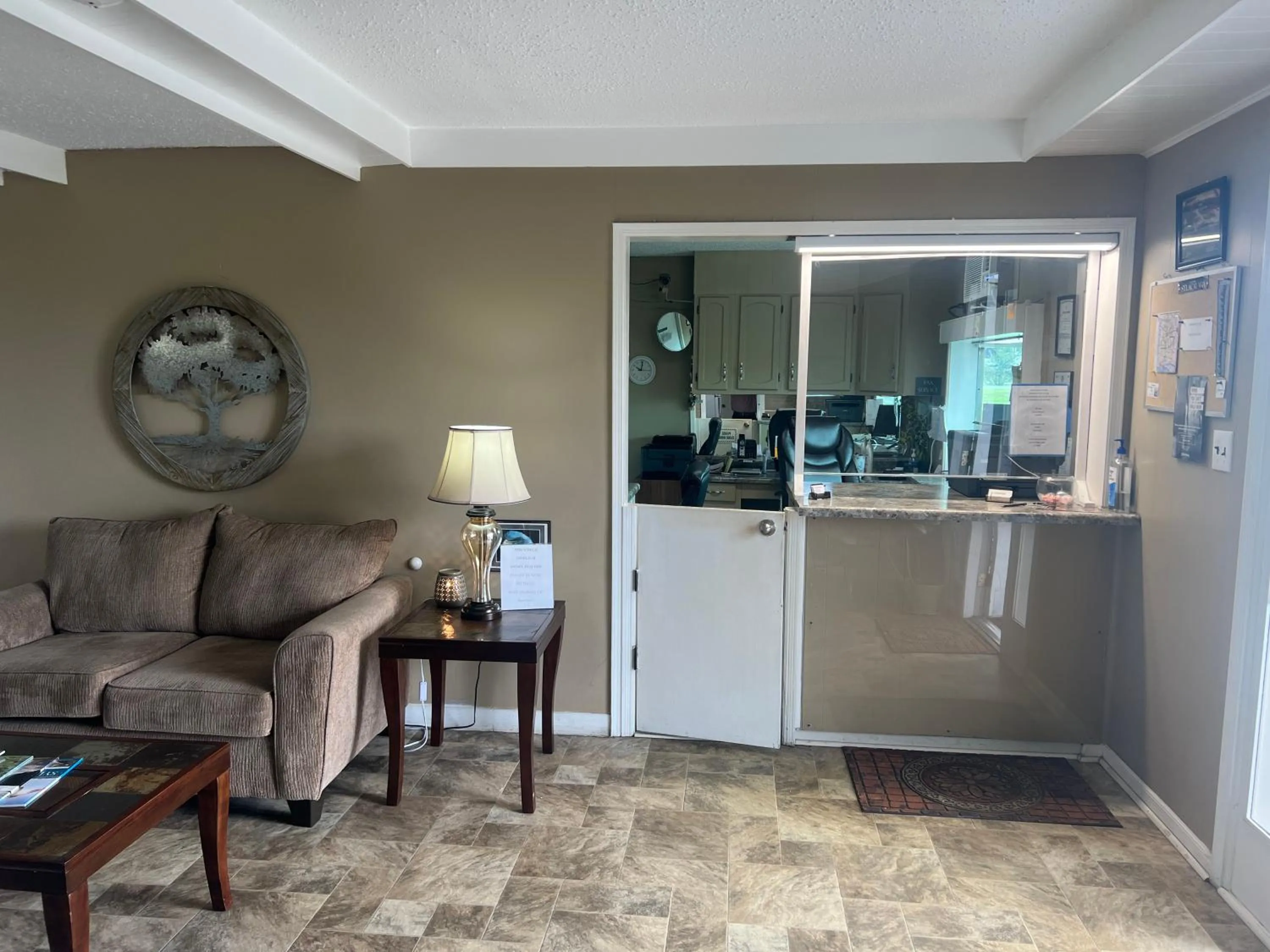 Lobby or reception in Towne inn