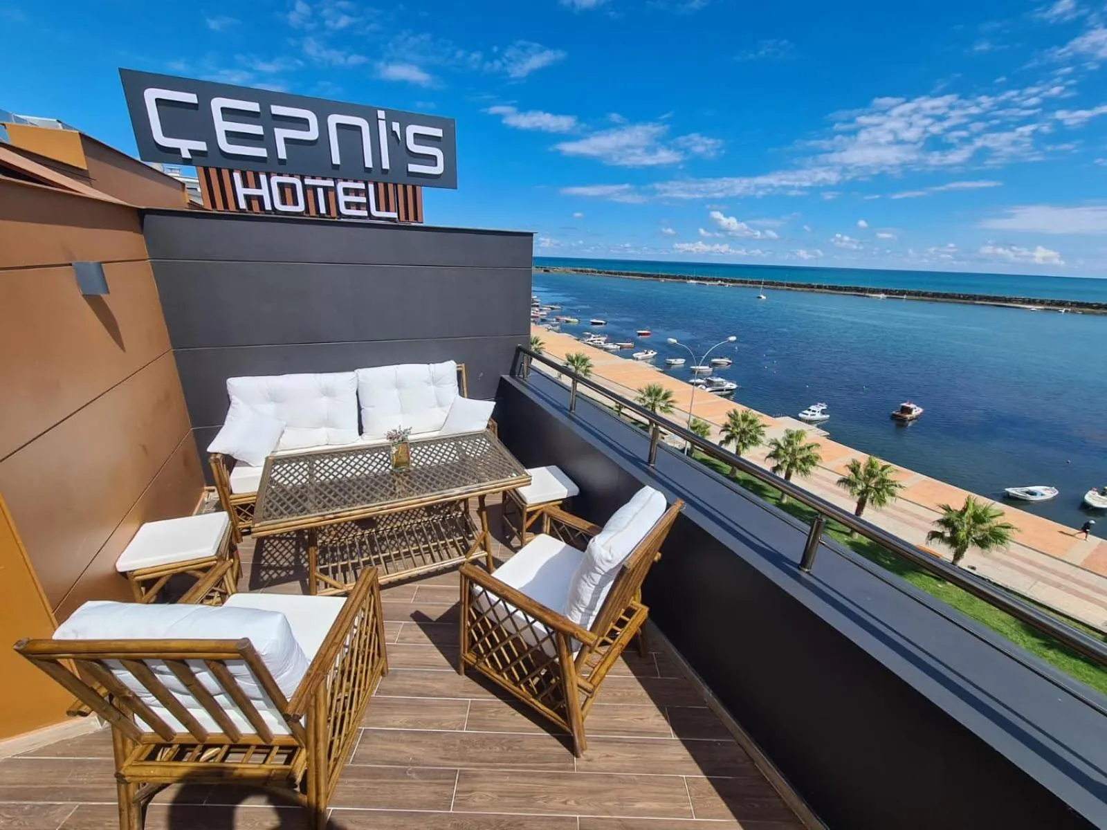 Balcony/Terrace in Çepni's HOTEL