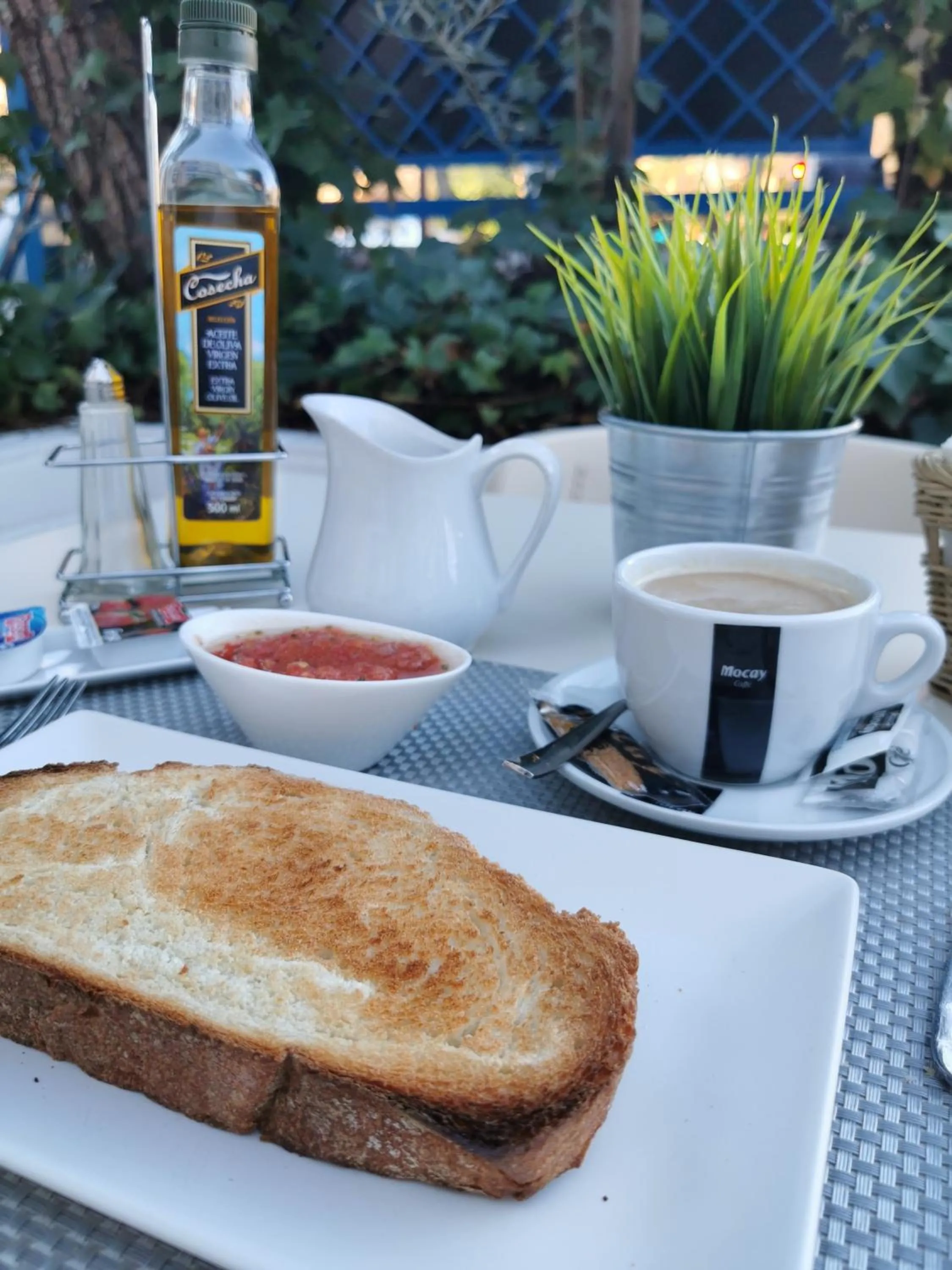 Restaurant/places to eat in La Posada de El Chaflán