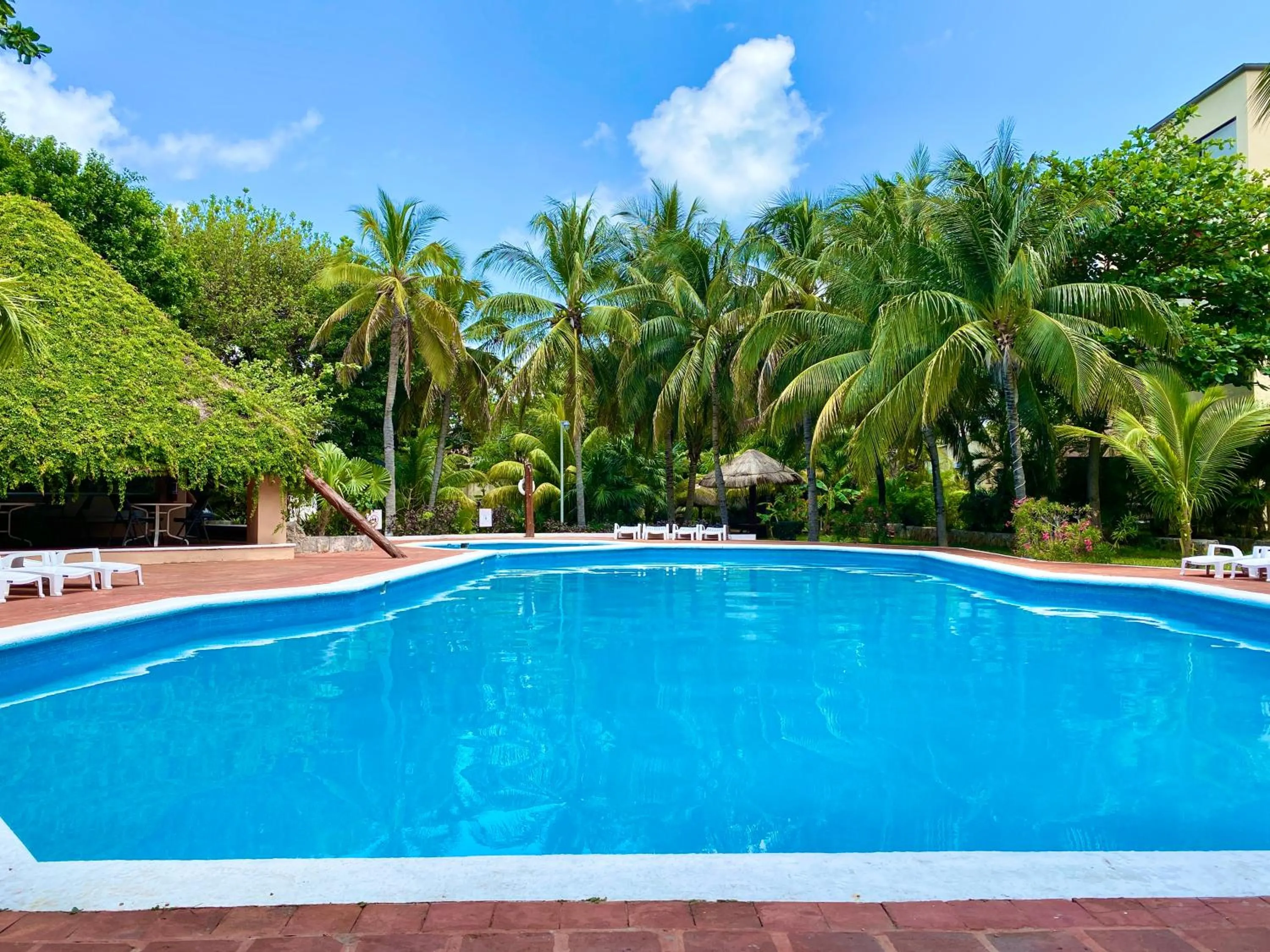 Swimming pool in Villas Tropical By Andiani