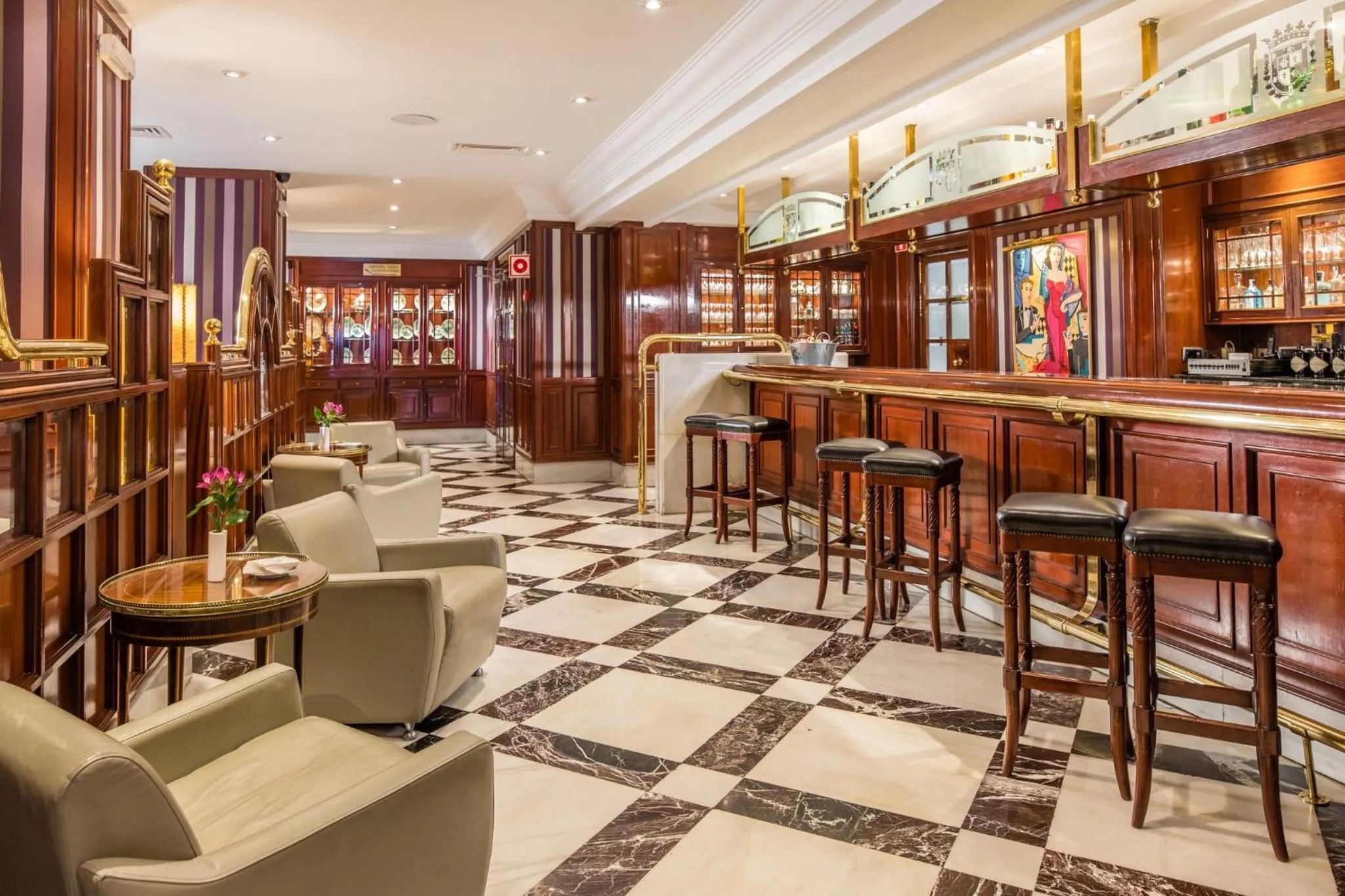 Lounge or bar in Sercotel Gran Hotel Conde Duque