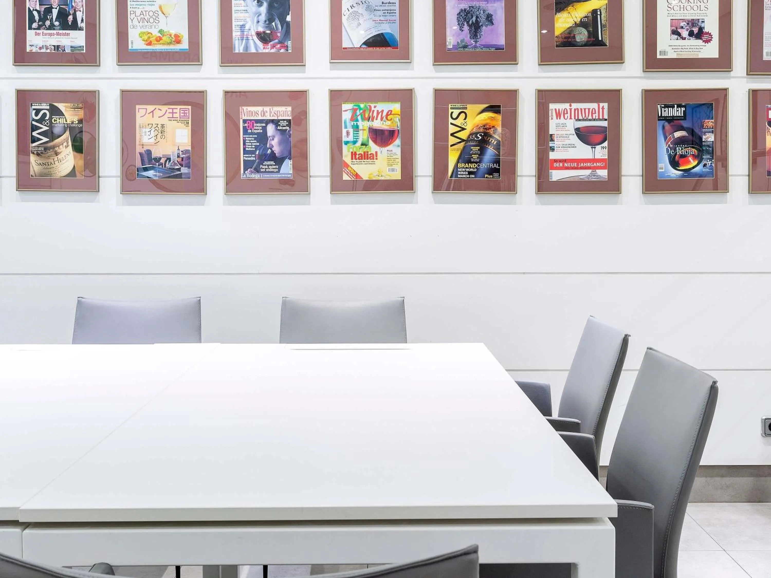 Business facilities in Ibis Styles Madrid Prado