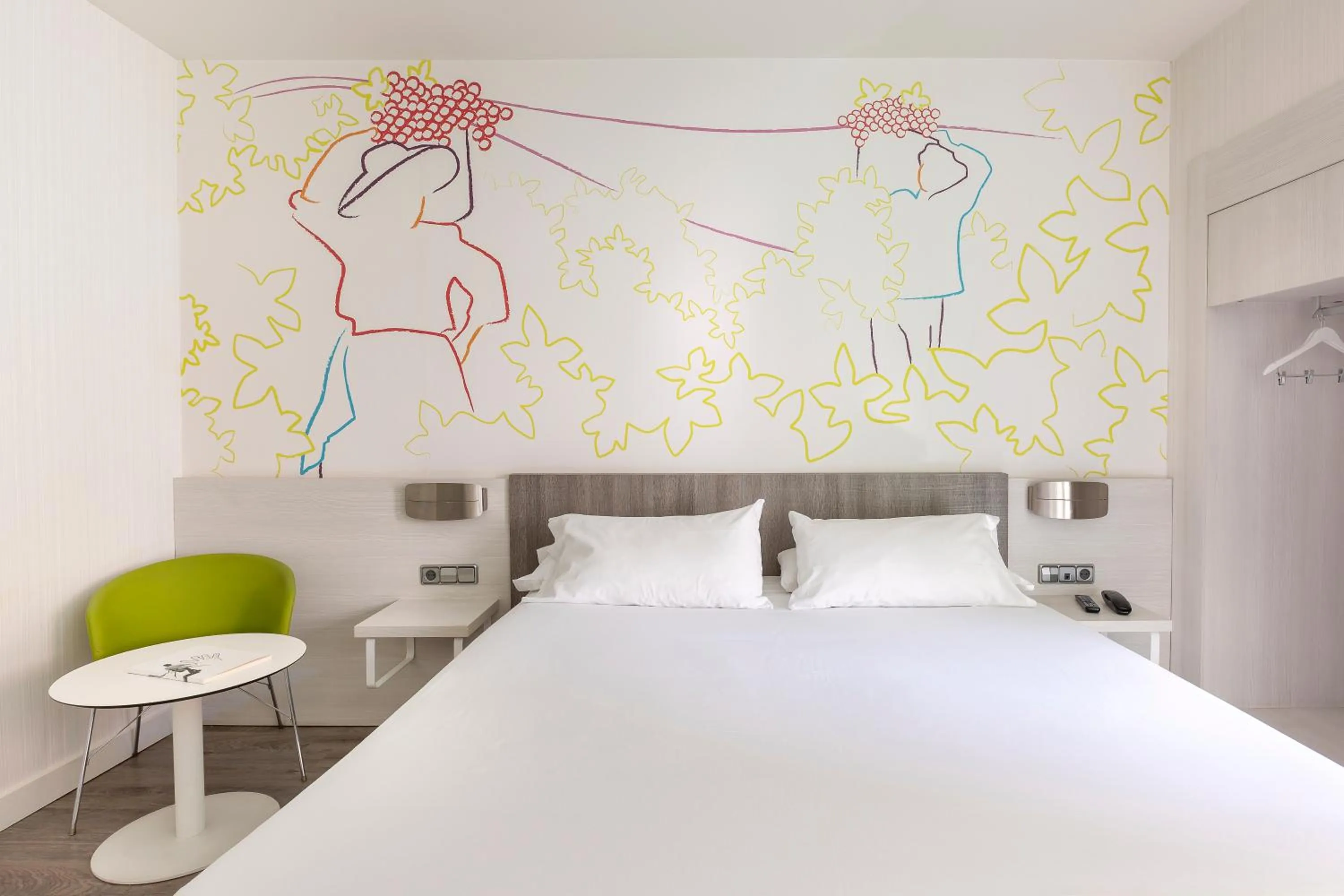 Bed in Ibis Styles Madrid Prado
