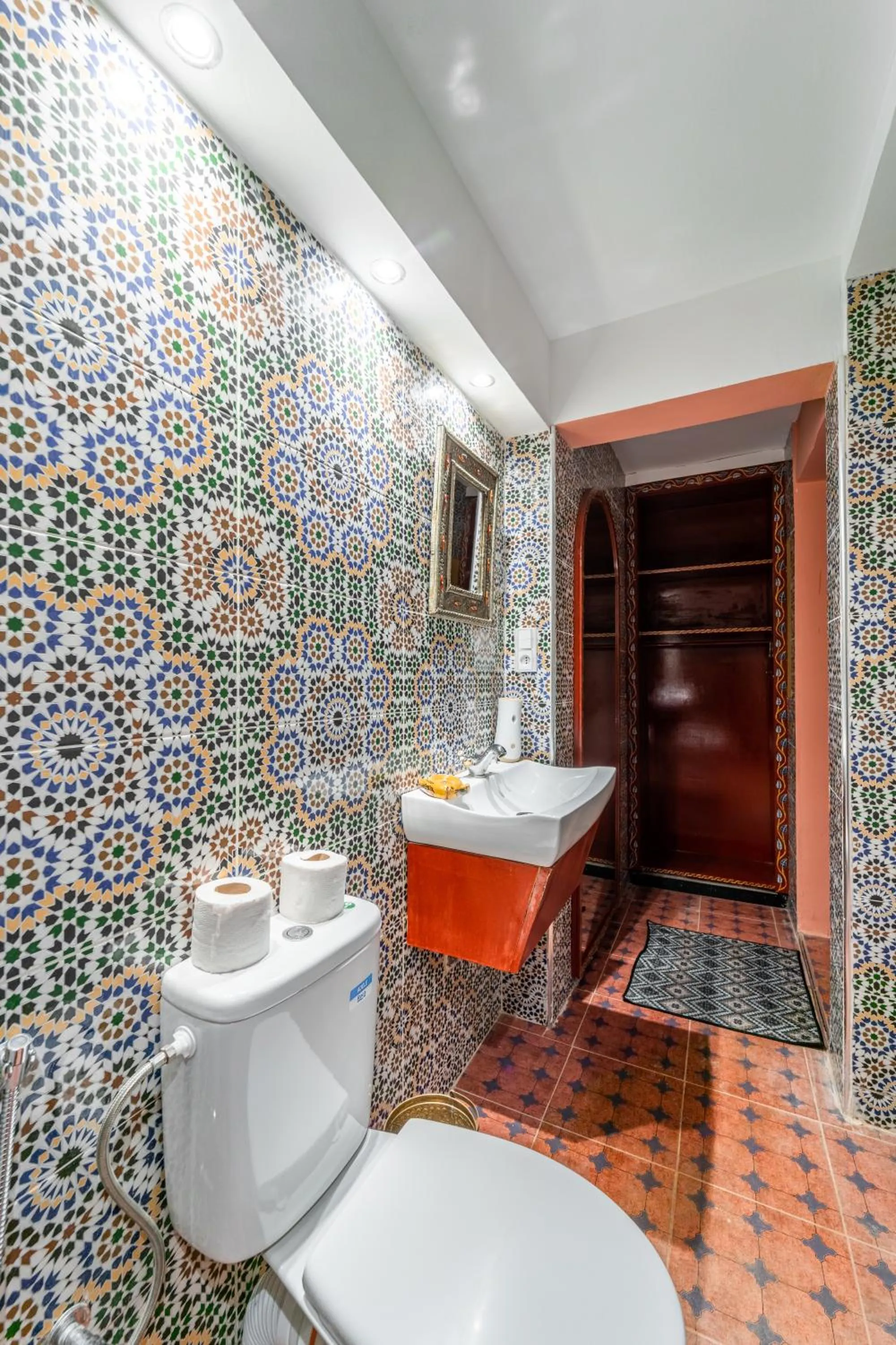 Toilet in Riad Les Nuits De Fès