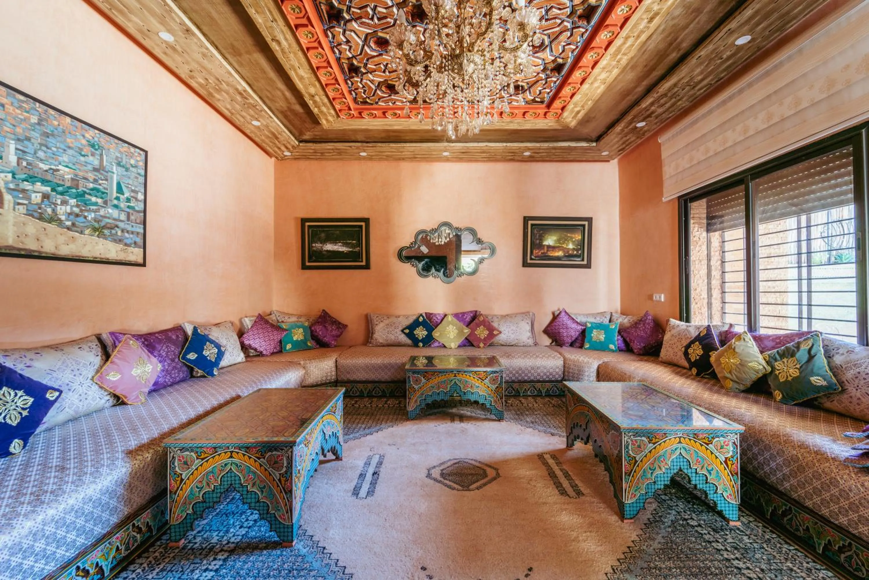 Communal lounge/ TV room in Riad Les Nuits De Fès