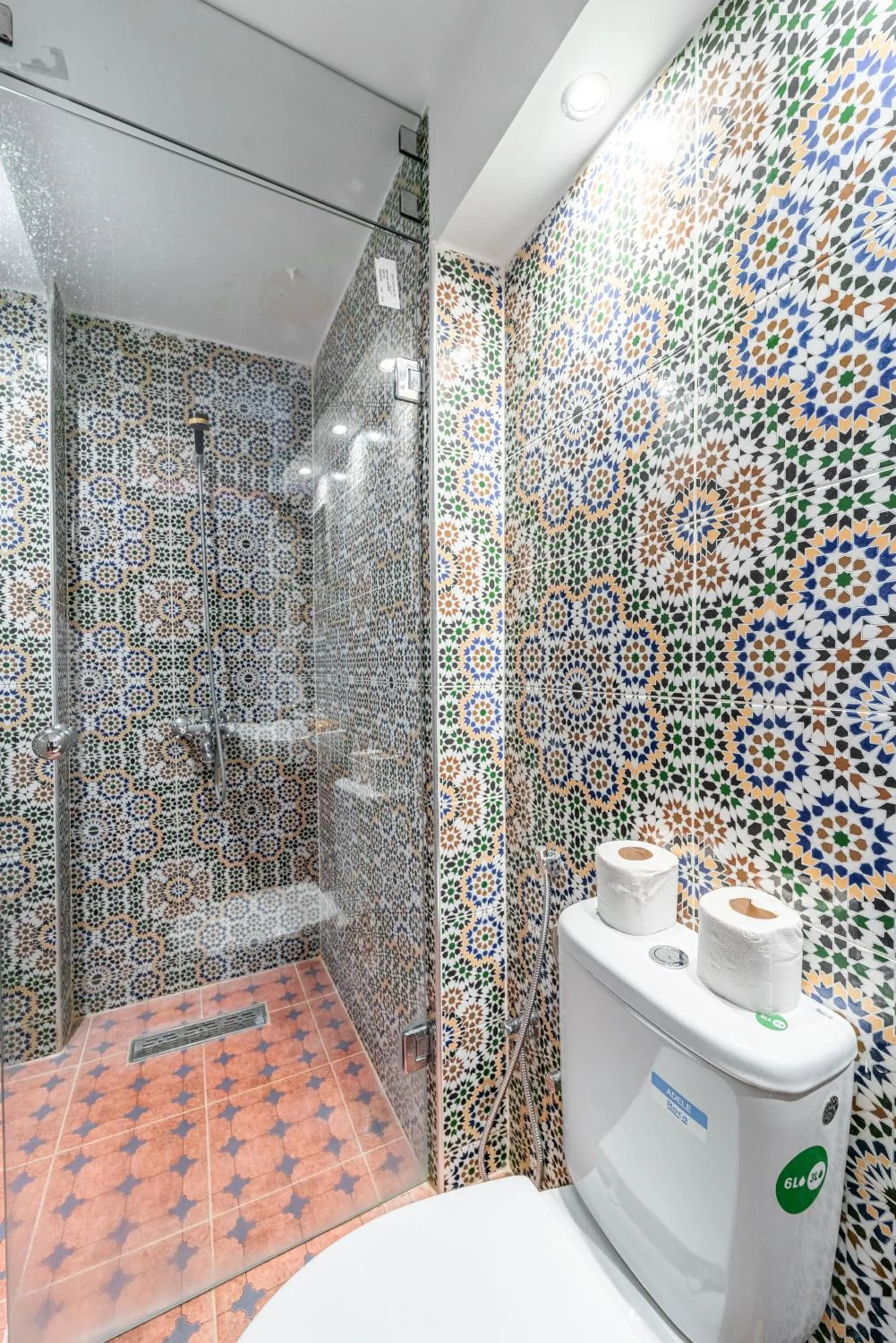 Shower in Riad Les Nuits De Fès