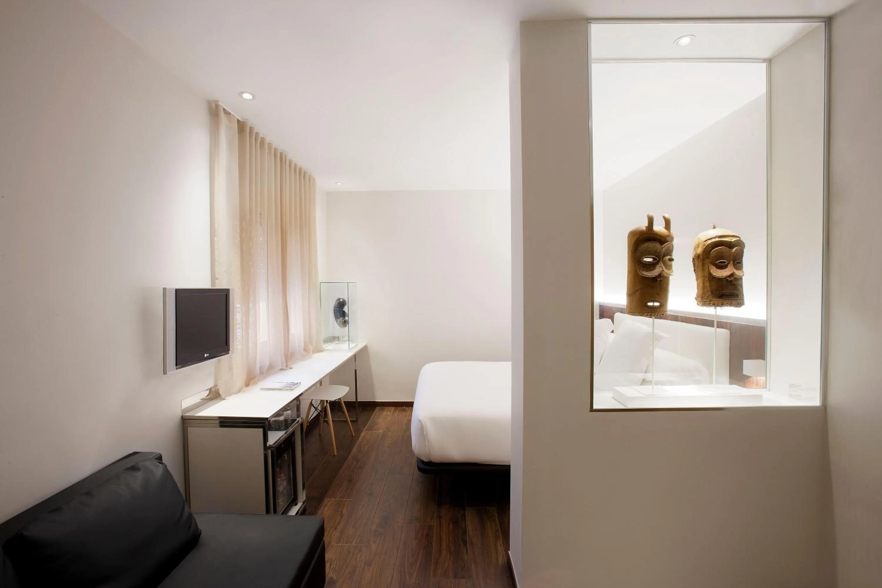 Photo of the whole room, Bed in Hotel Balmes, a member of Preferred Hotels & Resorts