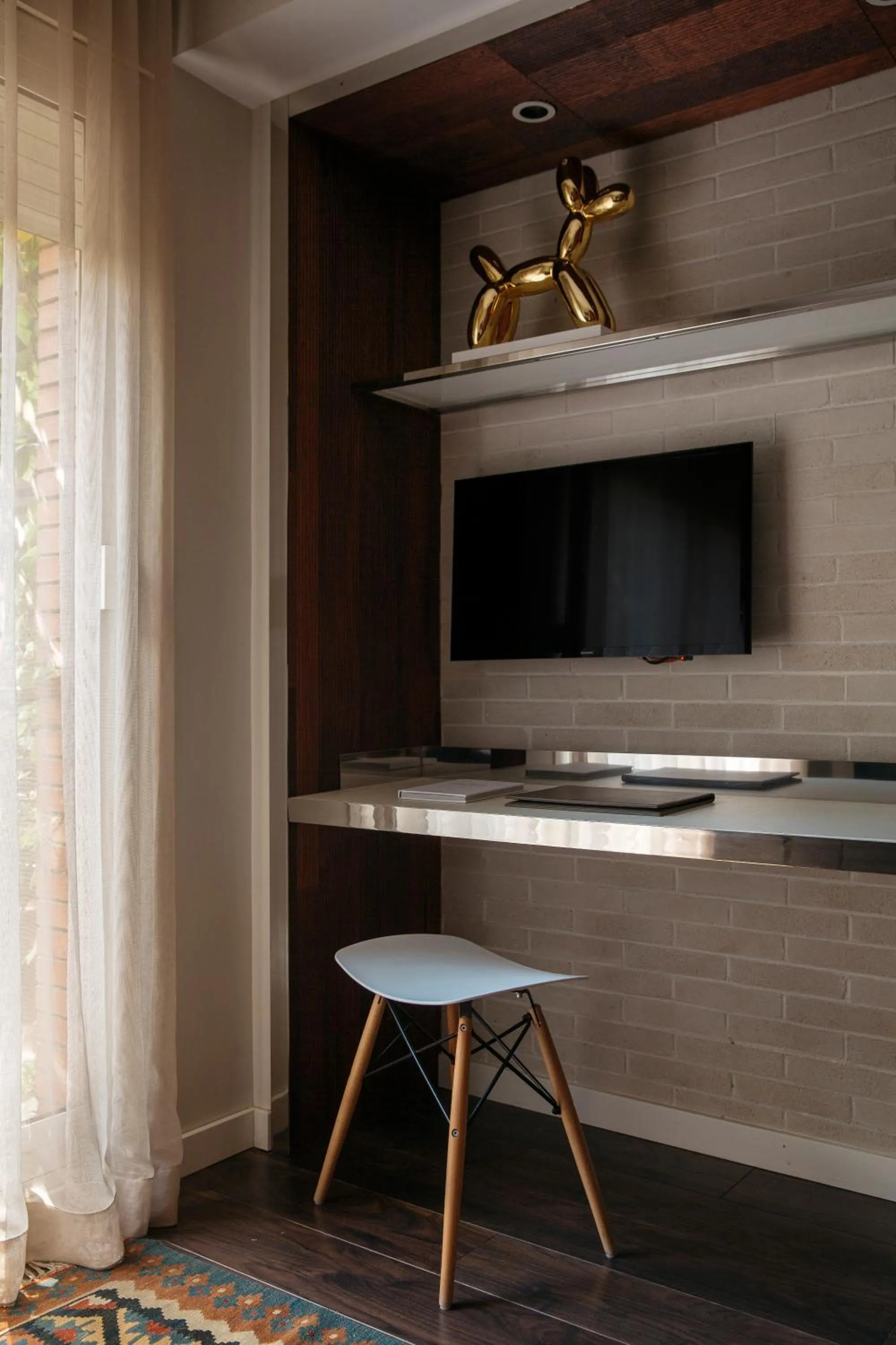 TV and multimedia in Hotel Balmes, a member of Preferred Hotels & Resorts