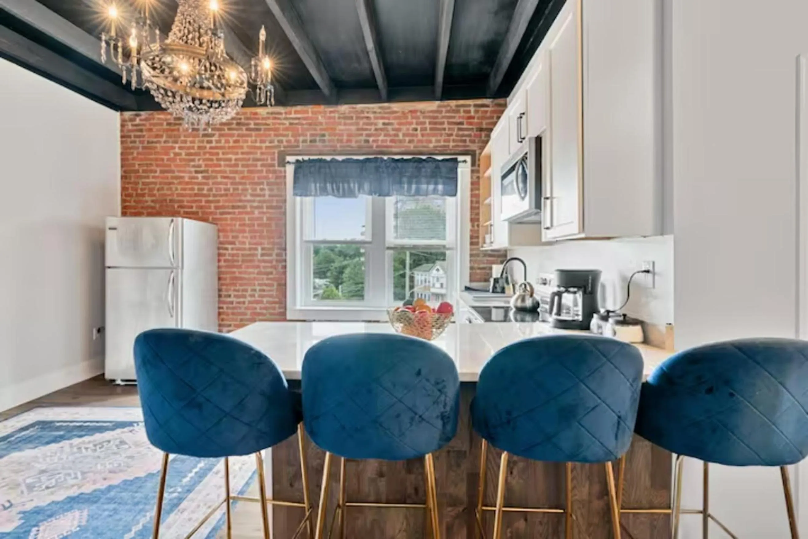 Kitchen or kitchenette in Urban Oasis Ed Sheeran Vibes 15 Mins Away