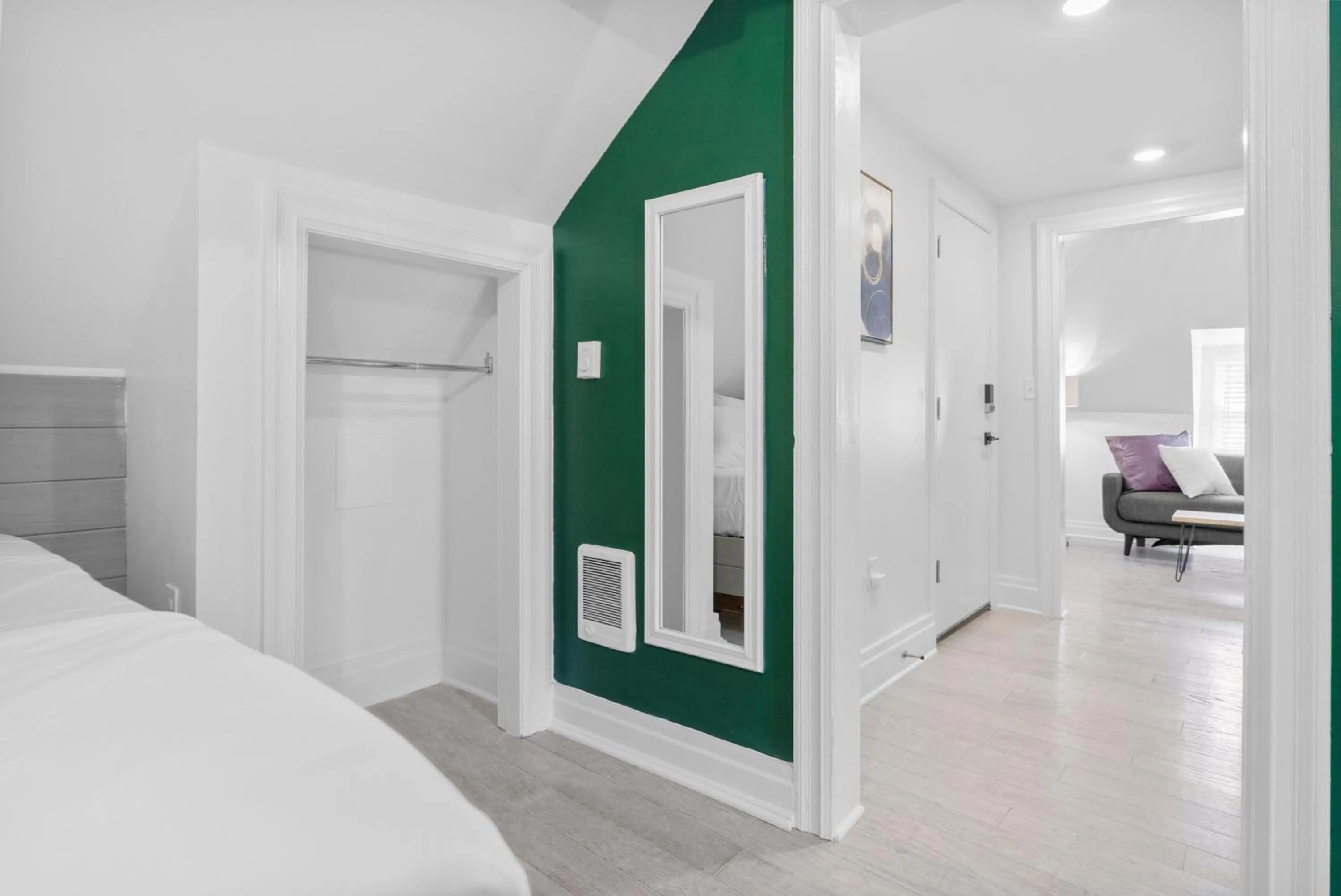 Bedroom, Bed in Urban Oasis Ed Sheeran Vibes 15 Mins Away