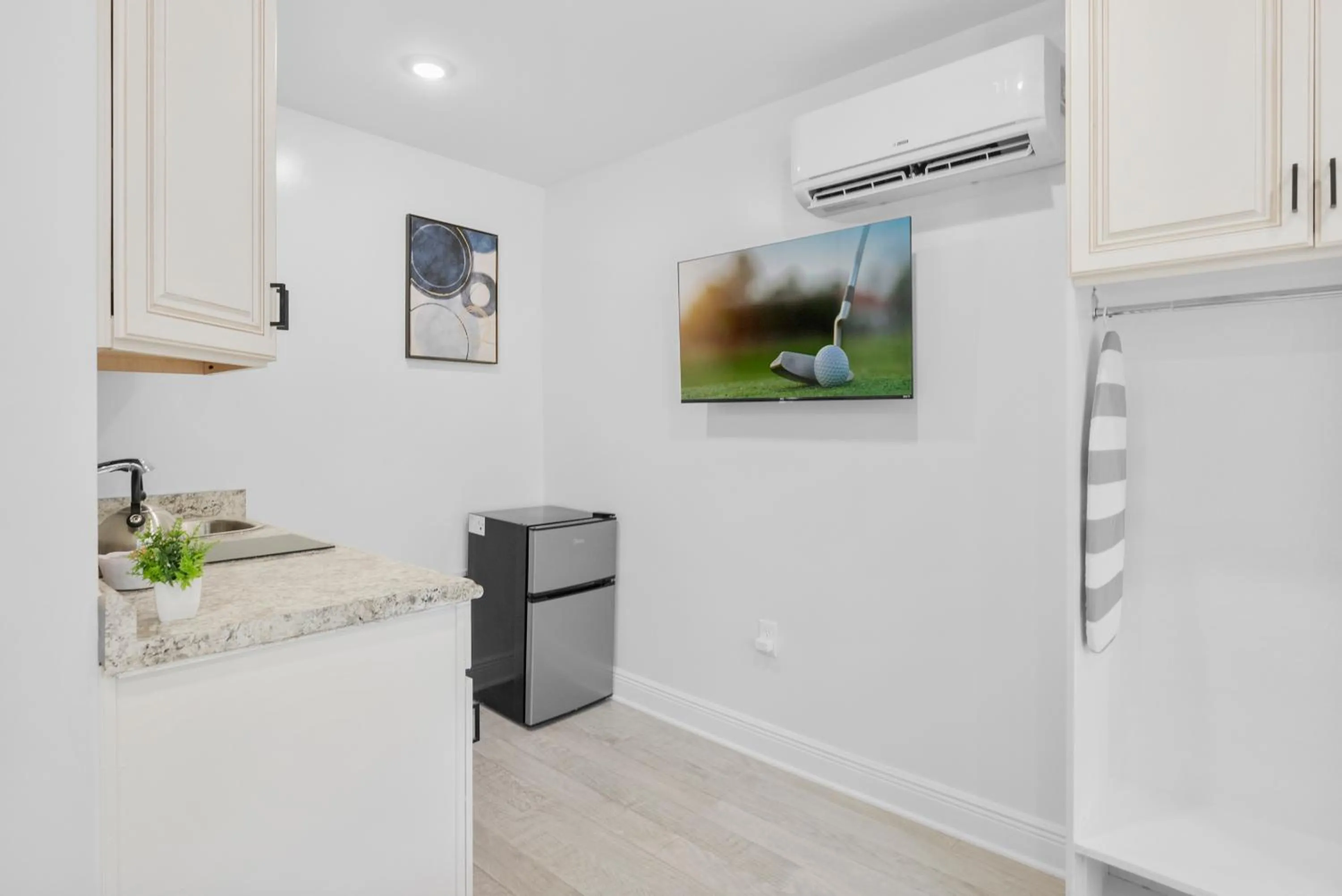 Kitchen or kitchenette in Urban Oasis Ed Sheeran Vibes 15 Mins Away