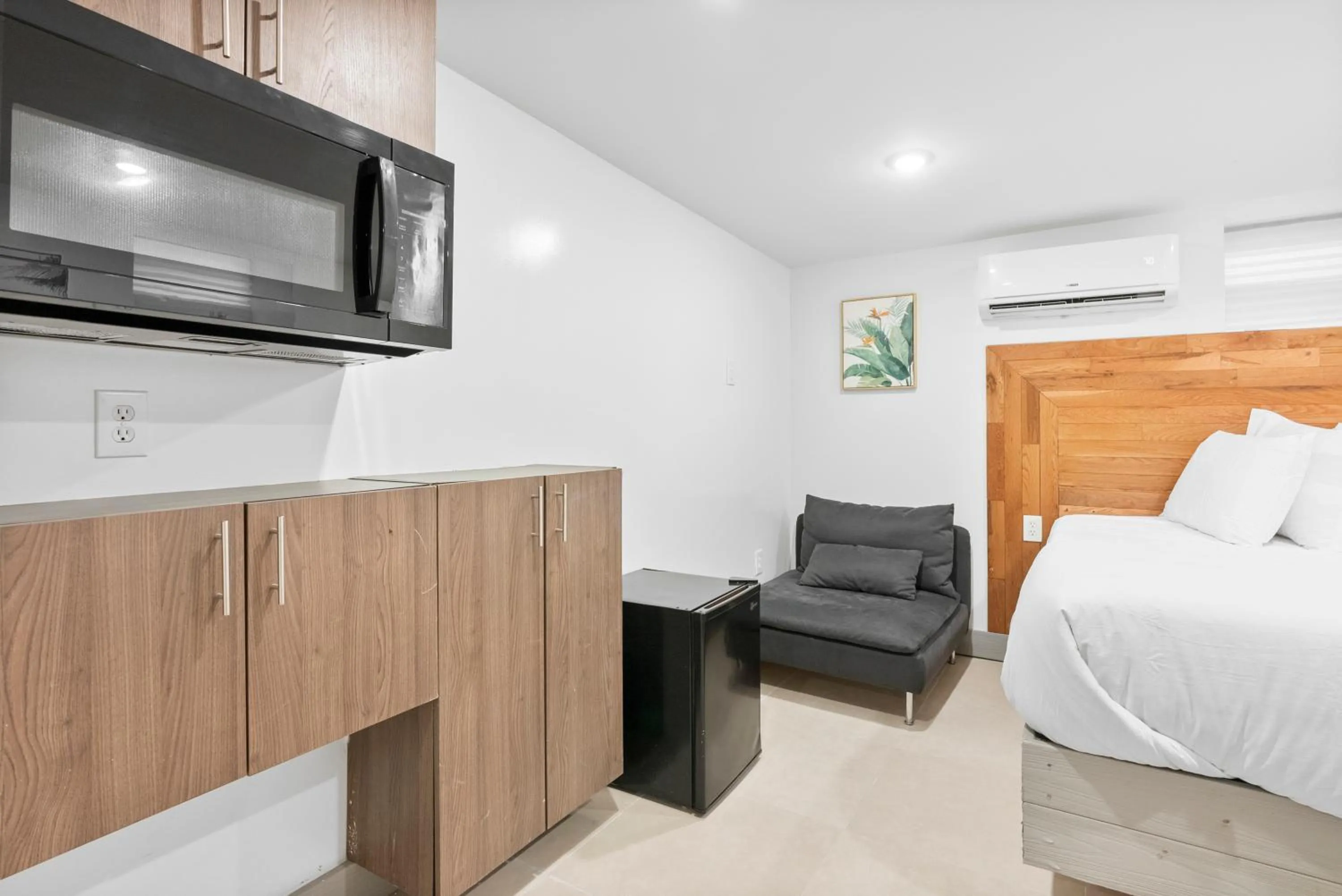 Kitchen or kitchenette, Bed in Urban Oasis Ed Sheeran Vibes 15 Mins Away