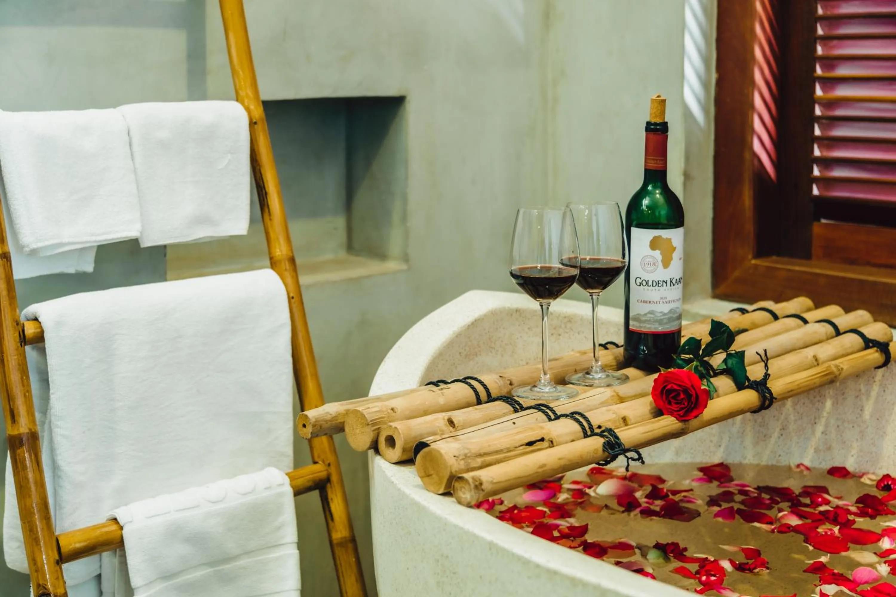 Bath in Bopha Watbo Residence