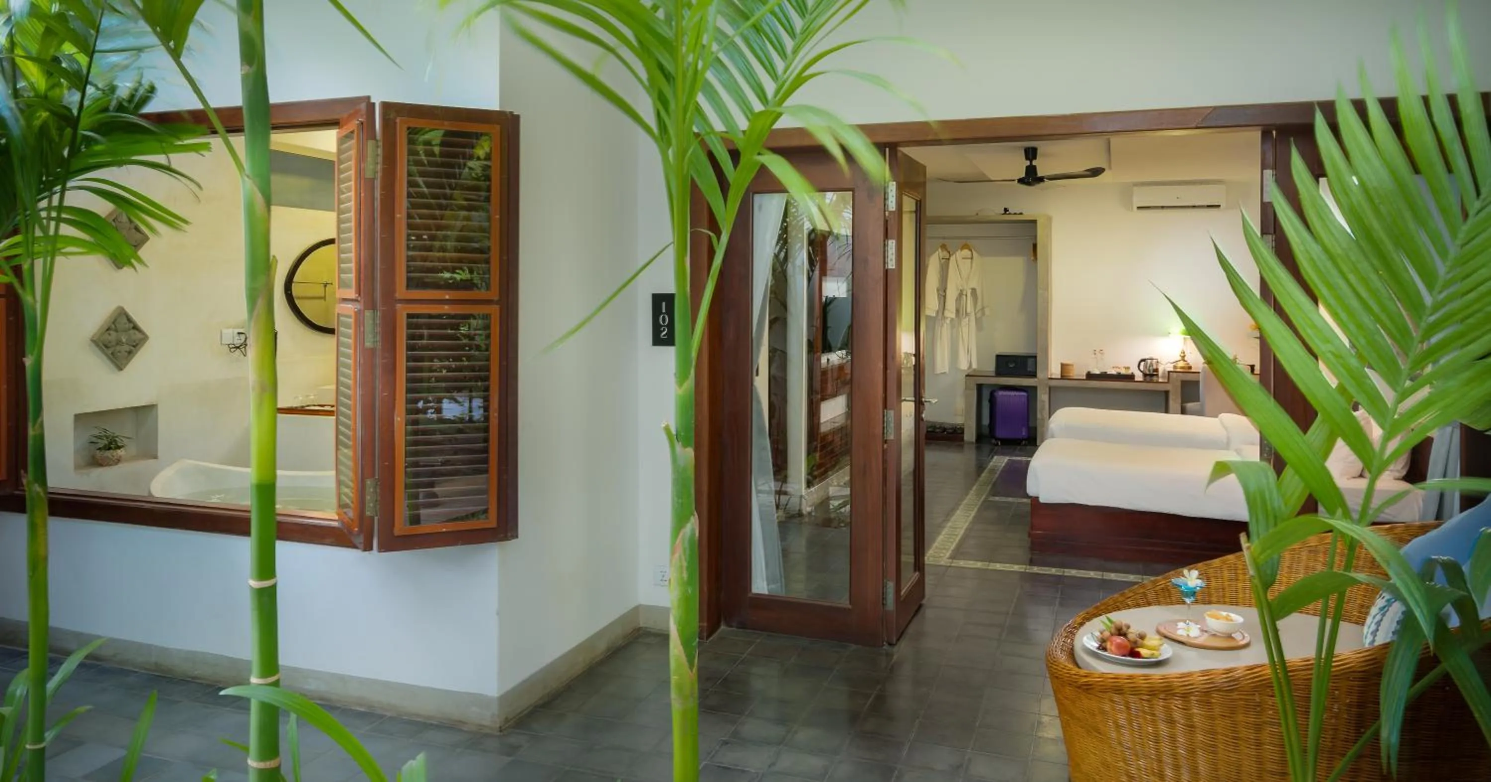 Photo of the whole room, Bed in Bopha Watbo Residence