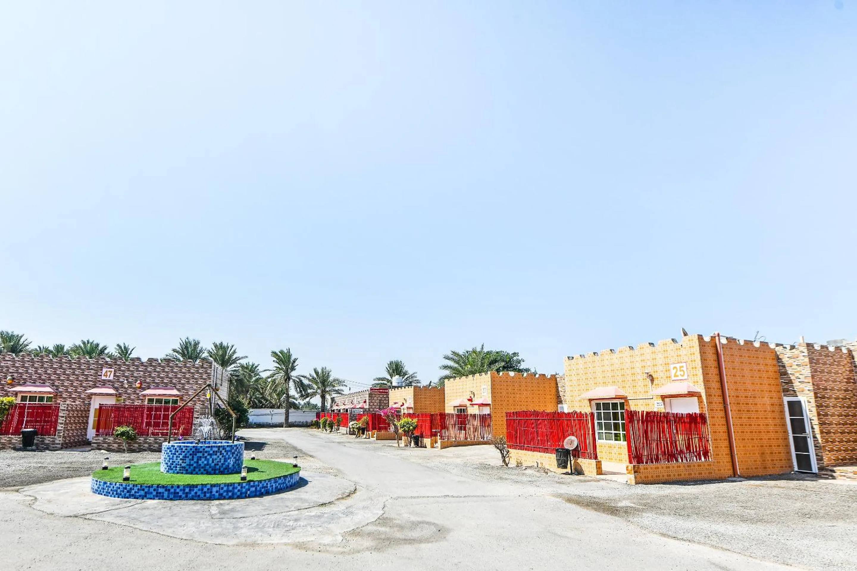 Facade/entrance in OYO 138 Gulf Sand Motel
