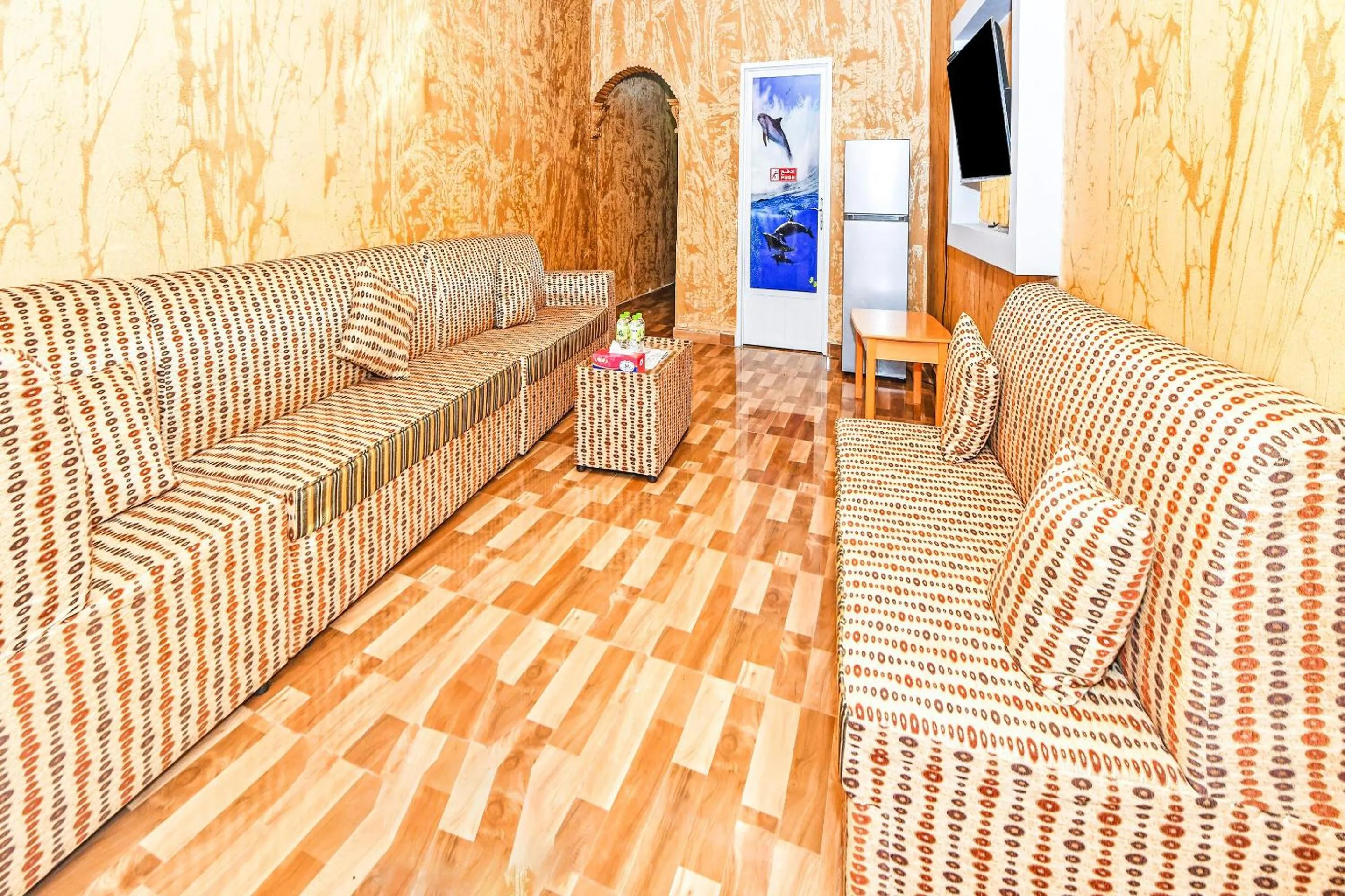 Bedroom in OYO 138 Gulf Sand Motel