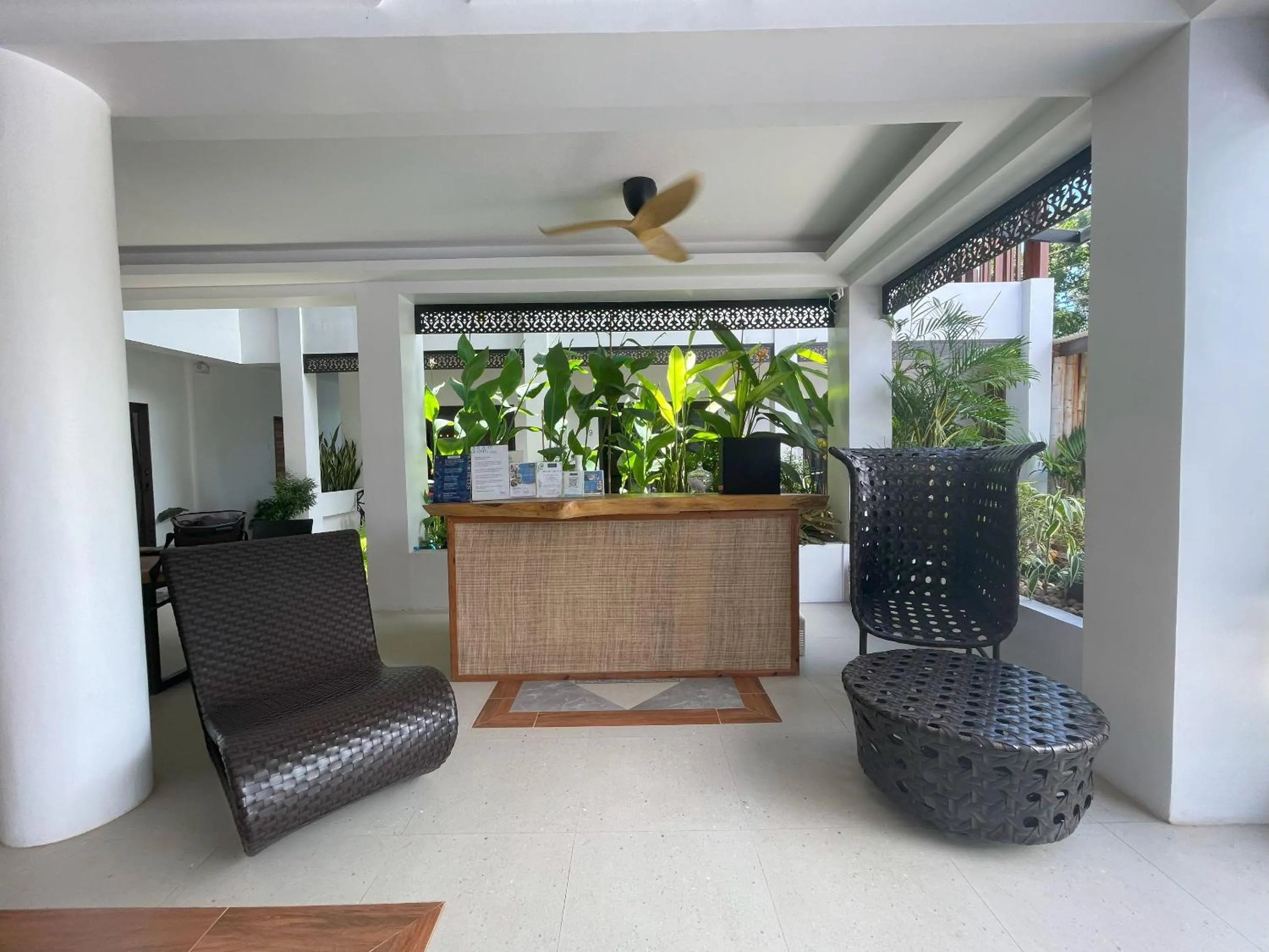 Azul de Panglao Hotel