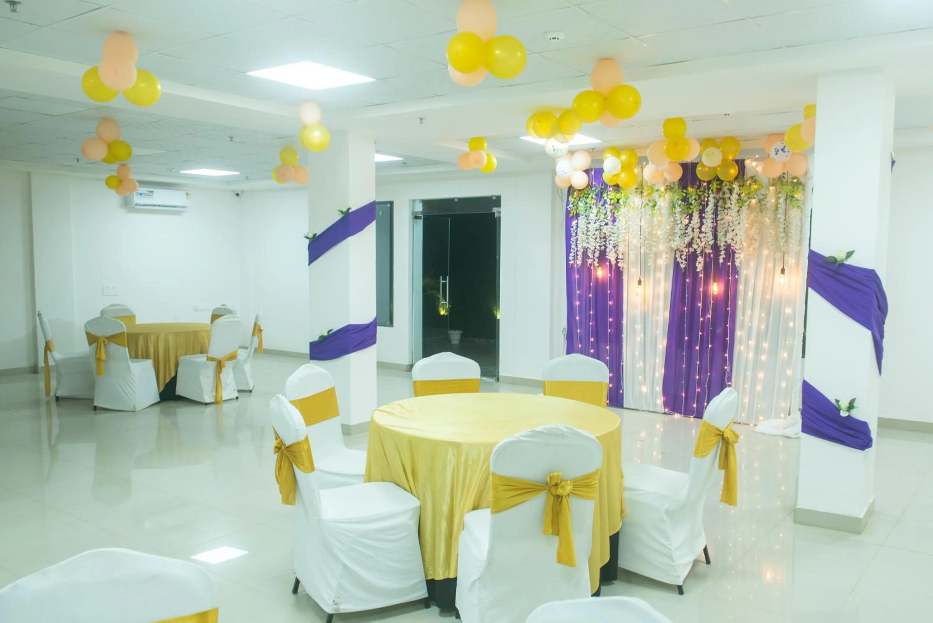 Banquet/Function facilities in Posh Residency Artemis Hospital Road Gurgaon