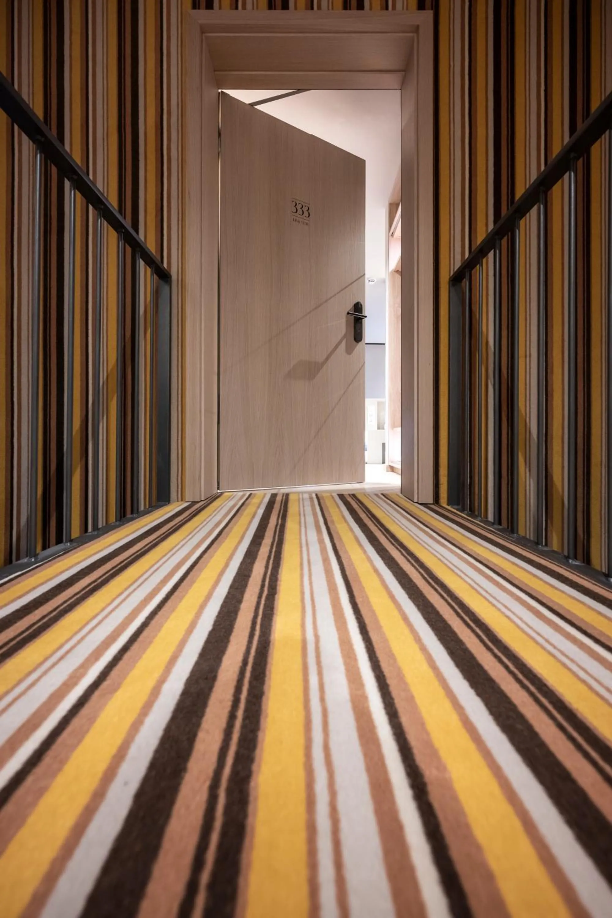 Facade/entrance, Bed in HOTEL & SPA Goldene Rose