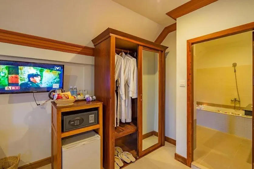 Communal lounge/ TV room in Angkor Leap Hotel