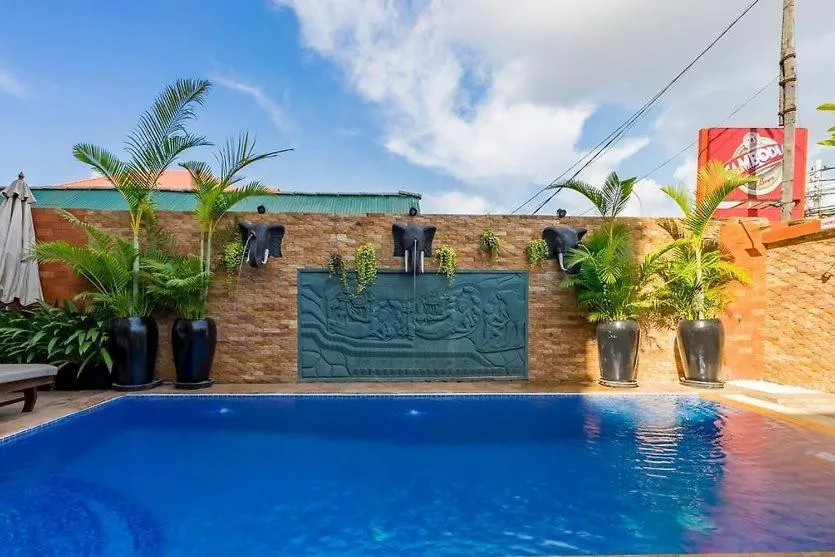 Swimming pool in Angkor Leap Hotel