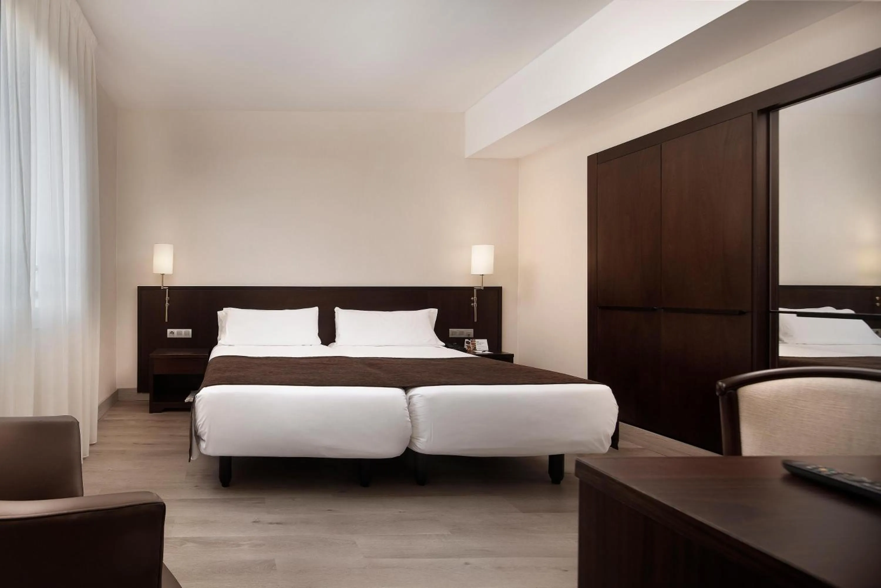 Photo of the whole room, Bed in HCC Regente