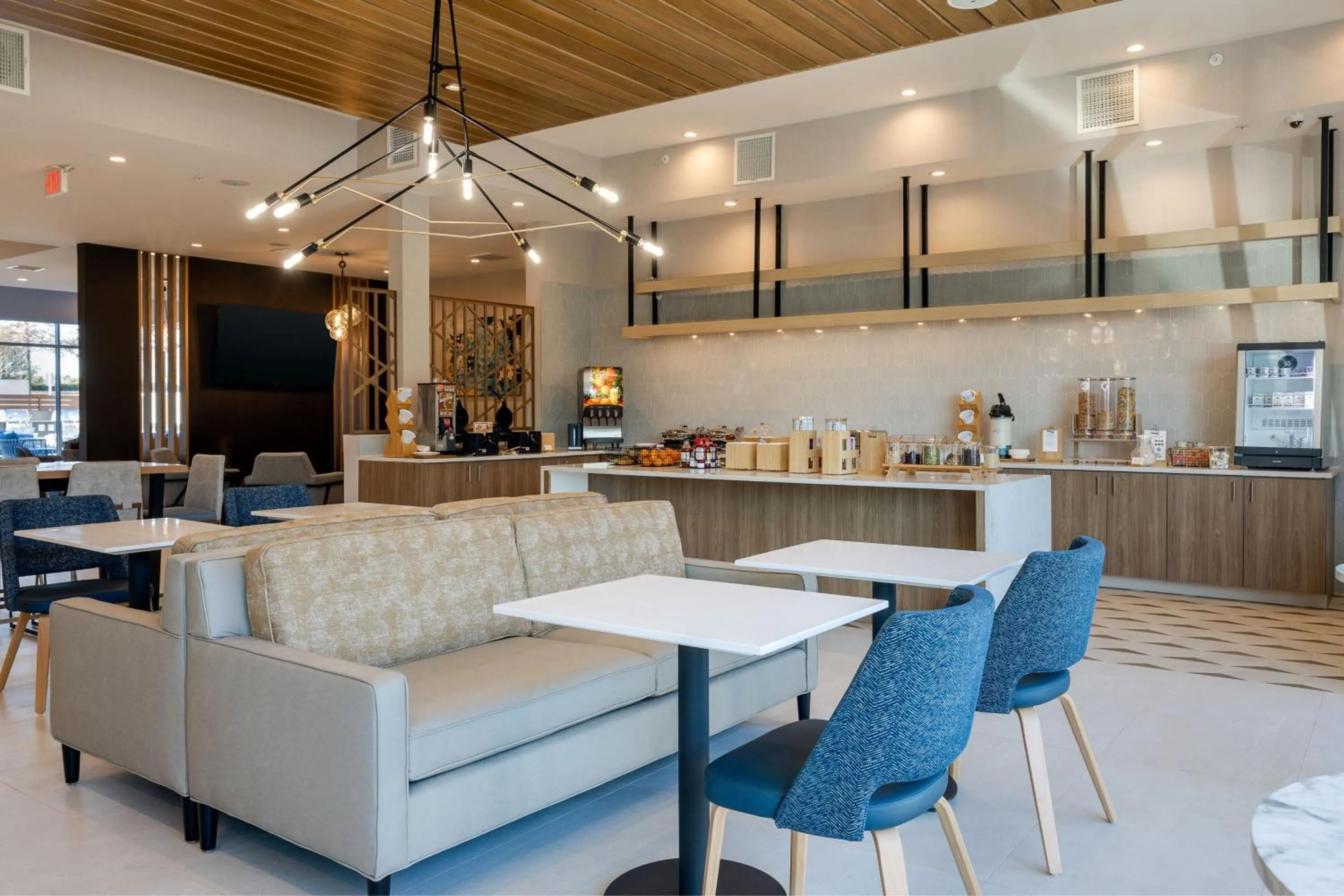 Breakfast in Fairfield by Marriott Inn & Suites Canton Riverstone Parkway