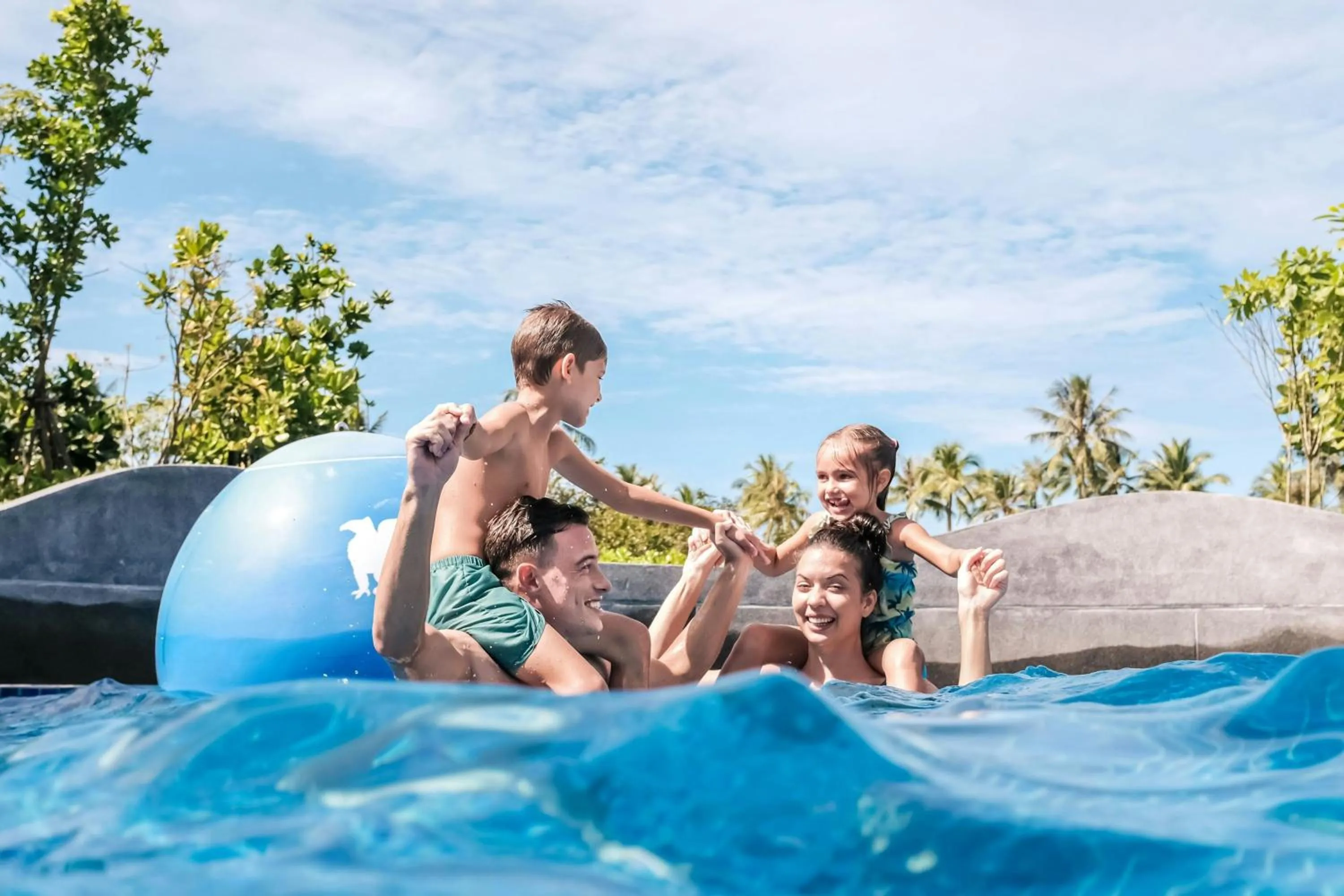 Swimming pool in Marriott Vacation Club, Khao Lak Beach Resort
