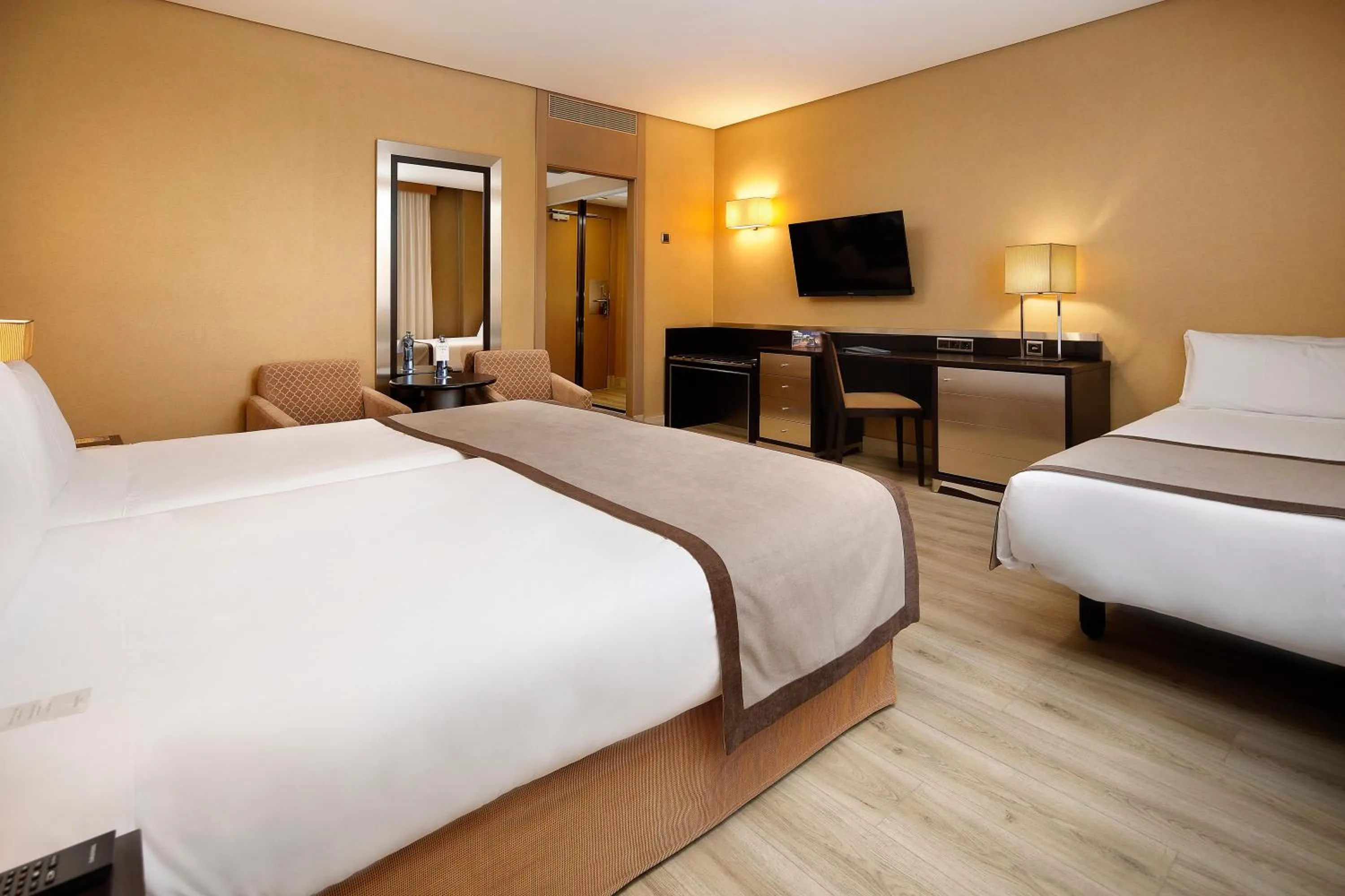 Photo of the whole room, Bed in HCC St. Moritz