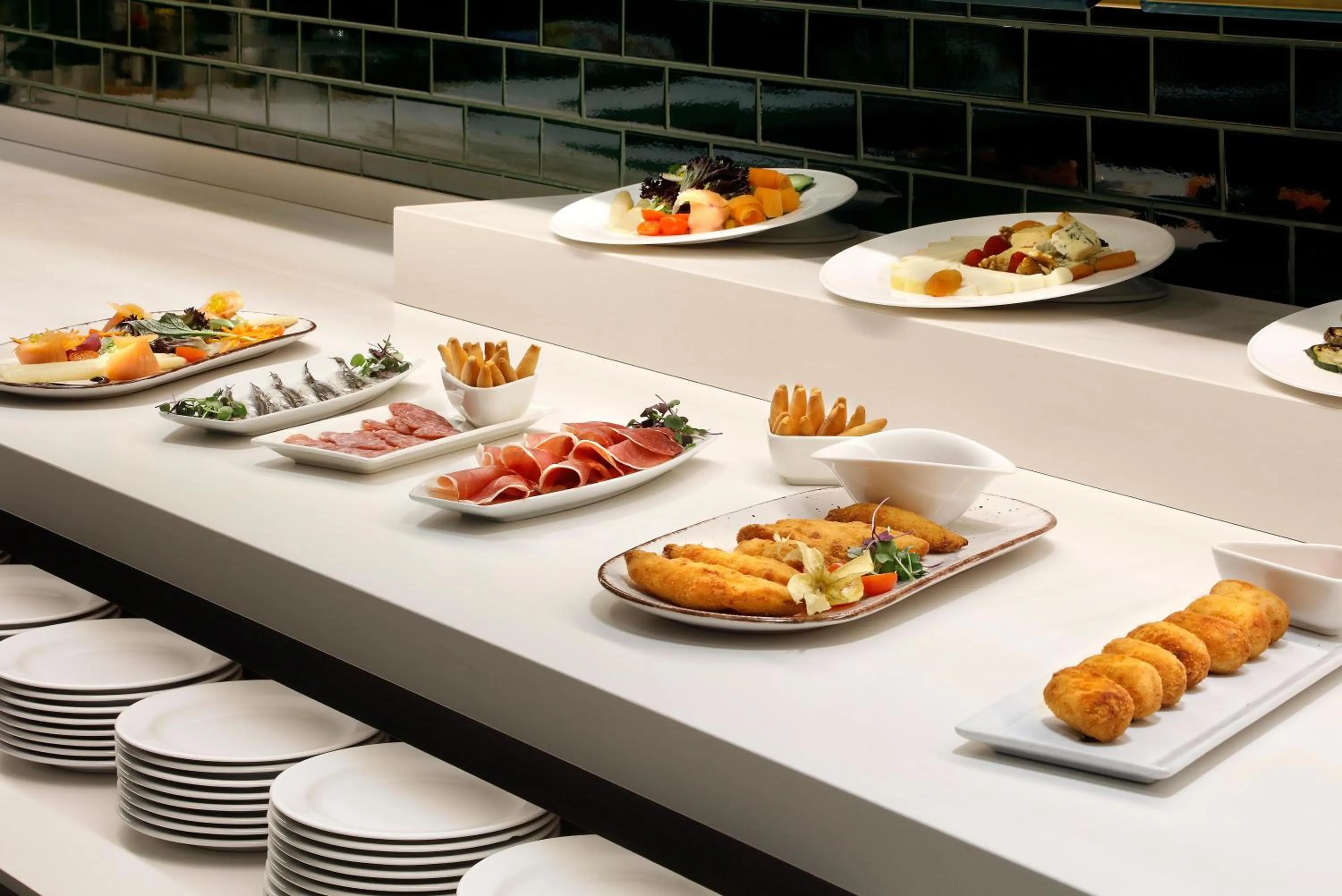 Restaurant/places to eat in HCC St. Moritz