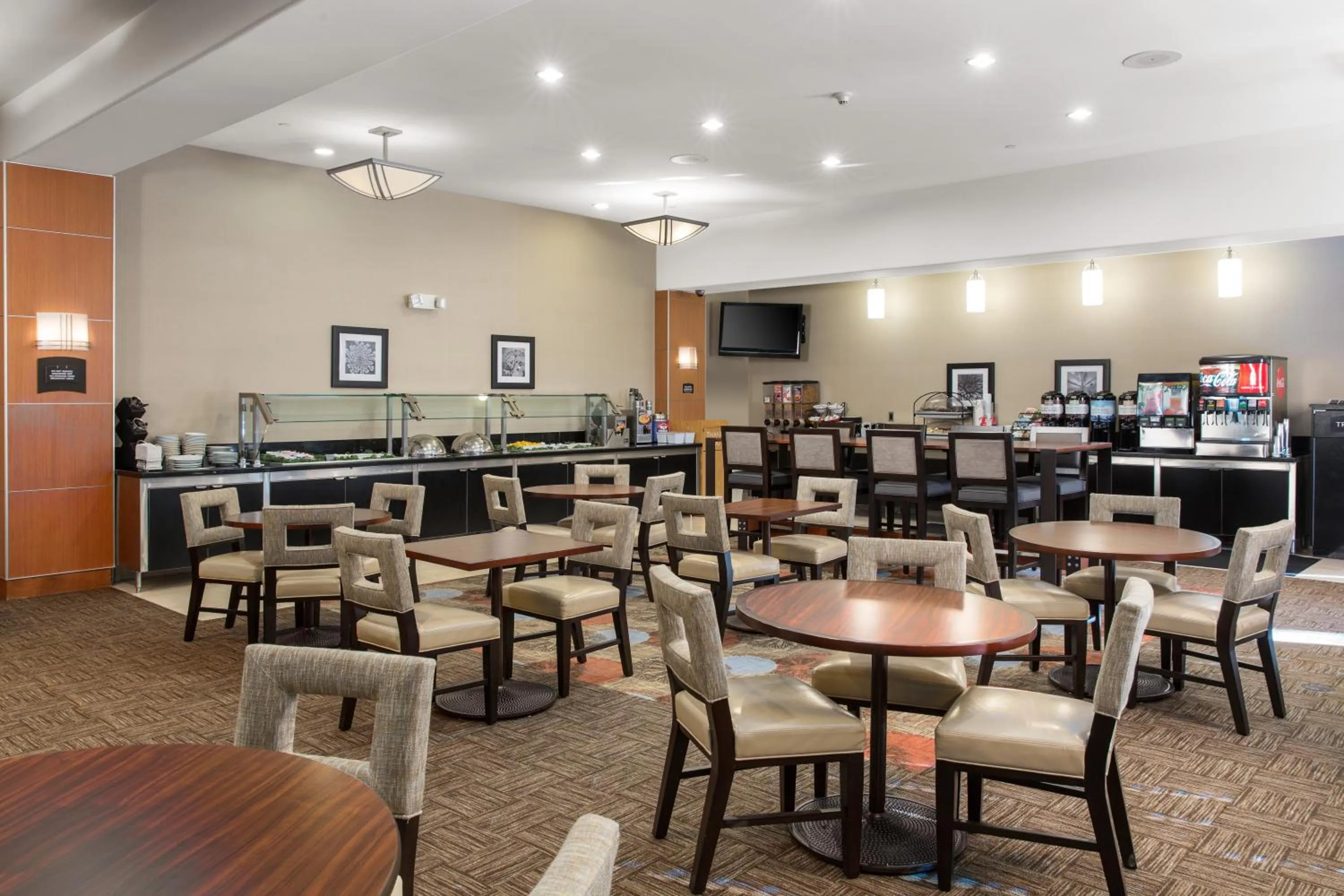 Restaurant/places to eat in Staybridge Suites Las Vegas - Stadium District