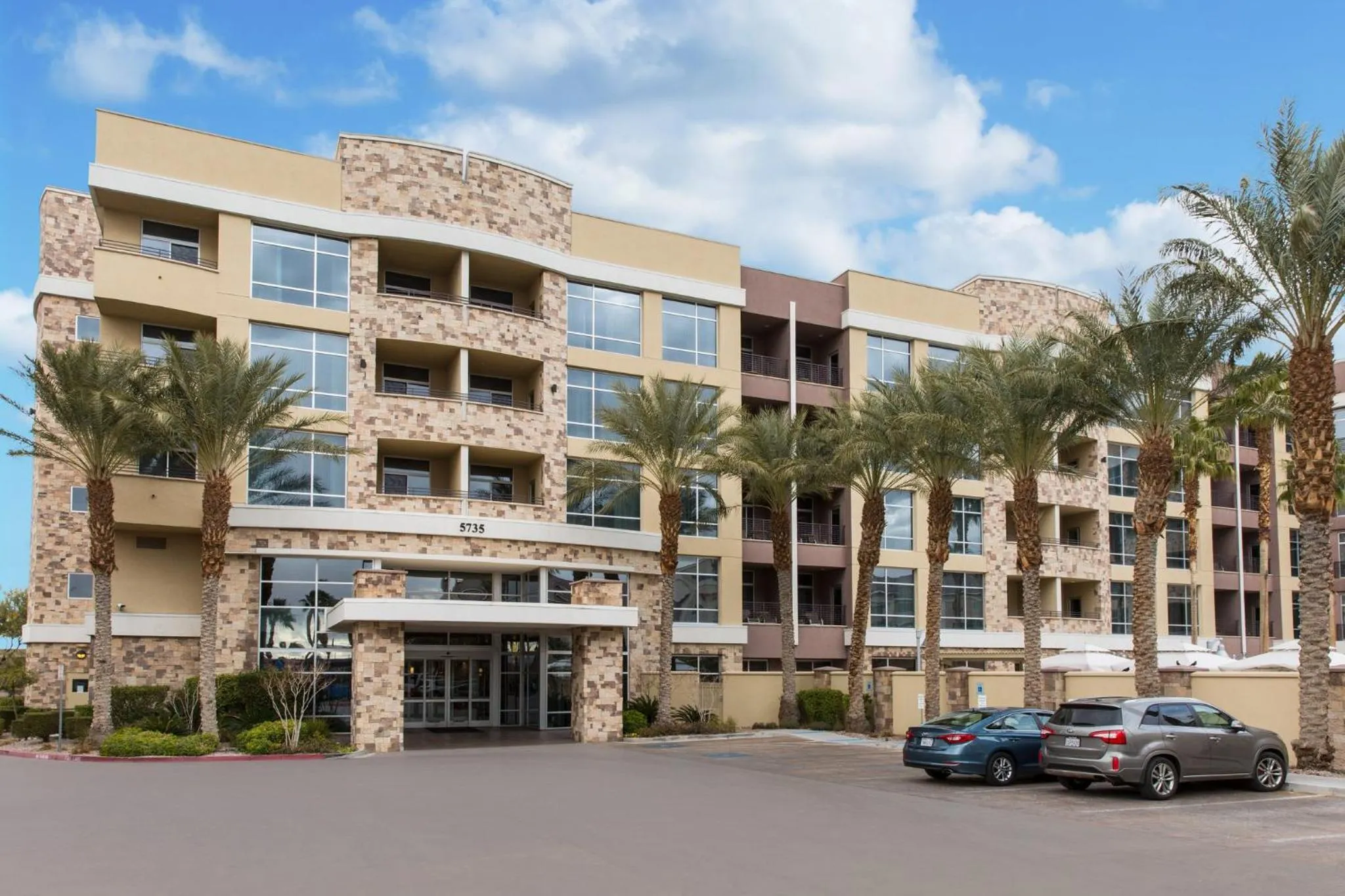 Property building in Staybridge Suites Las Vegas - Stadium District
