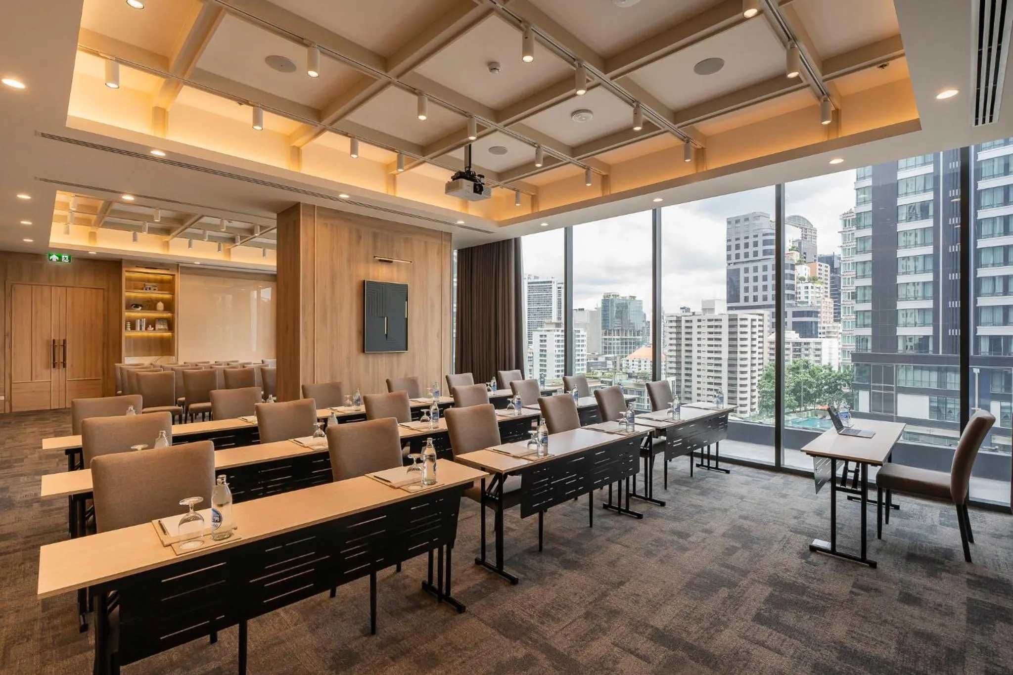 Meeting/conference room in Staybridge Suites Bangkok Sukhumvit by IHG