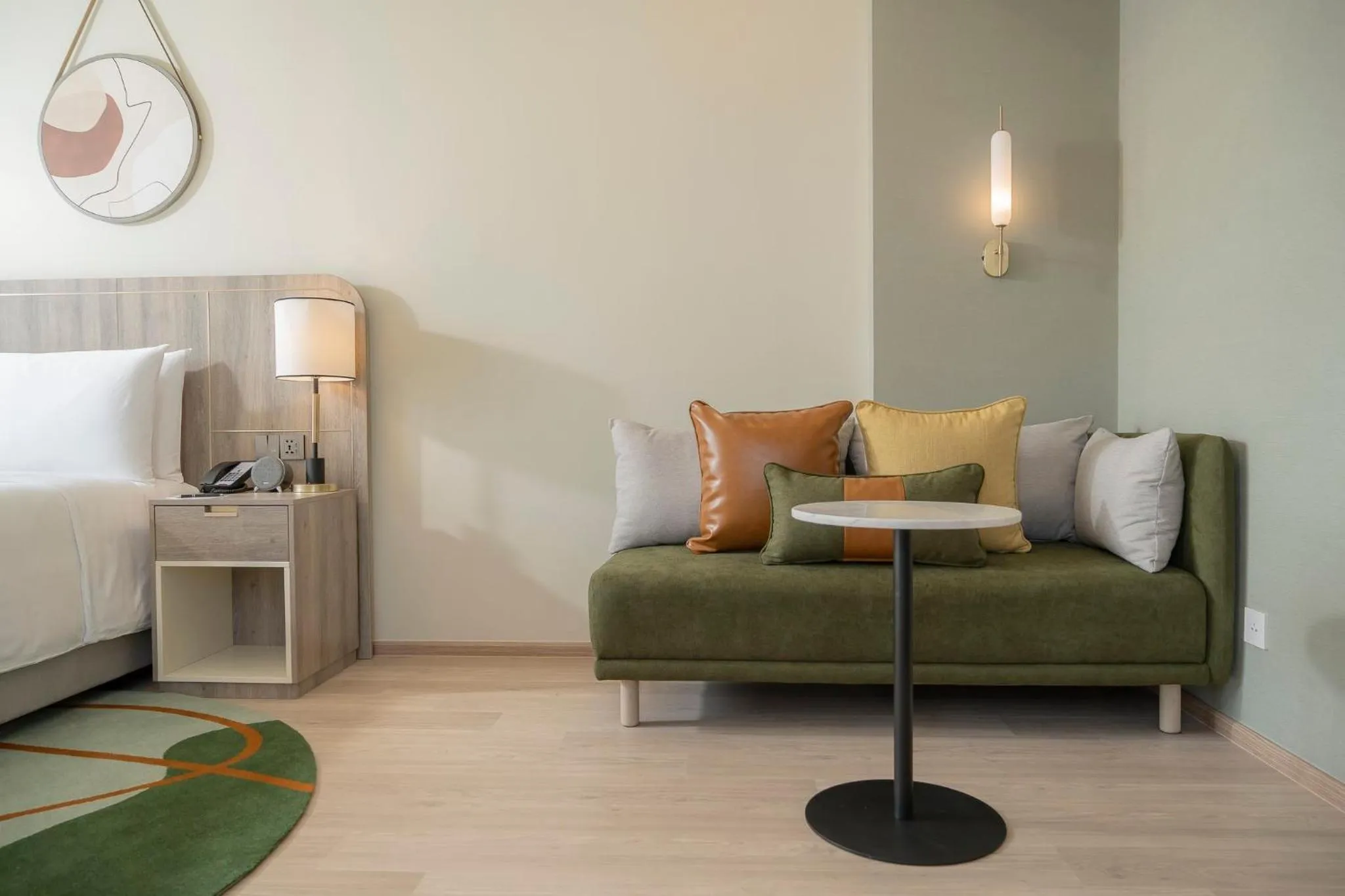 Photo of the whole room, Bed in Staybridge Suites Bangkok Sukhumvit by IHG