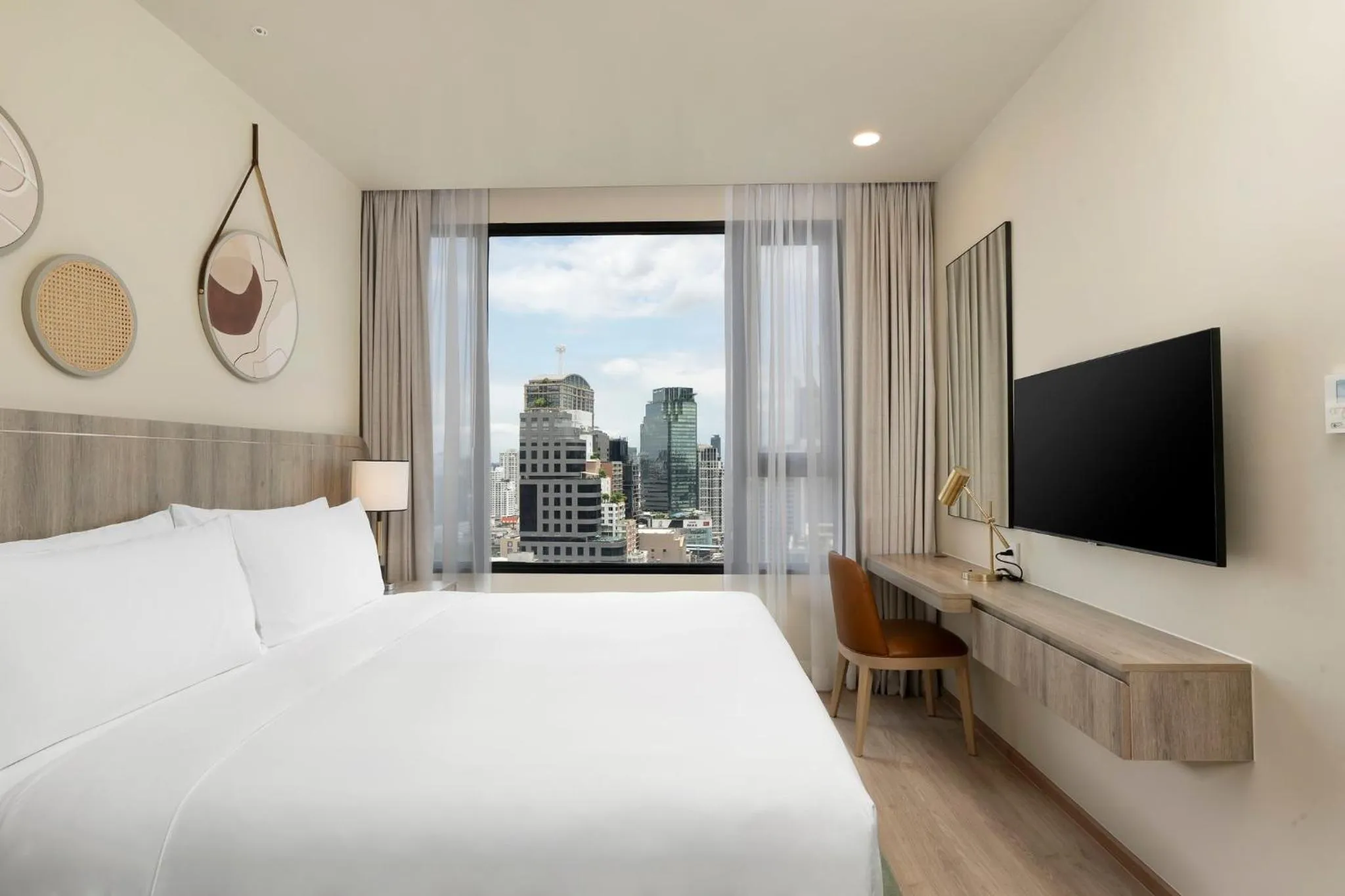 Photo of the whole room, Bed in Staybridge Suites Bangkok Sukhumvit by IHG