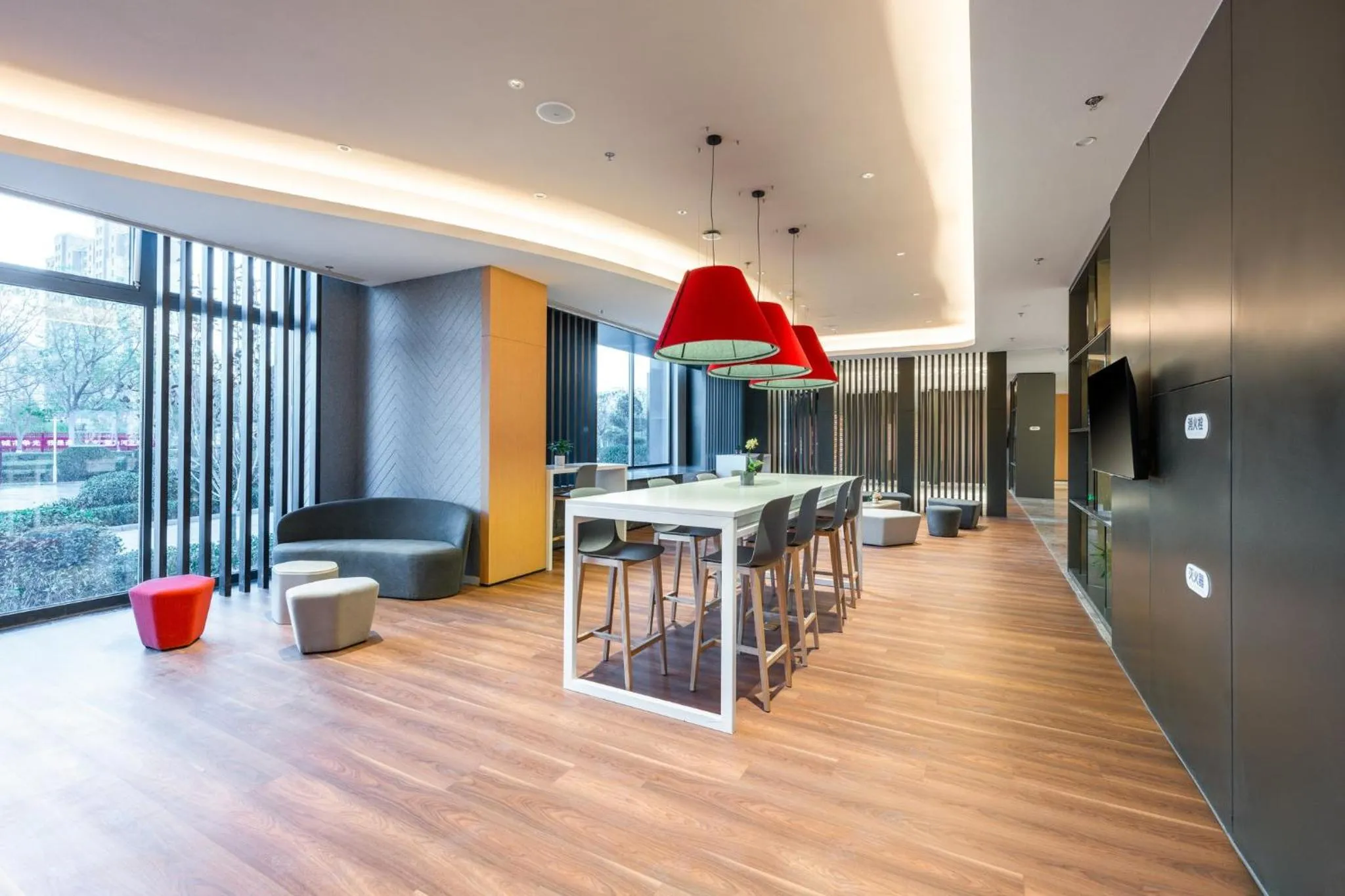 Property building in Holiday Inn Express Xinji City Center by IHG