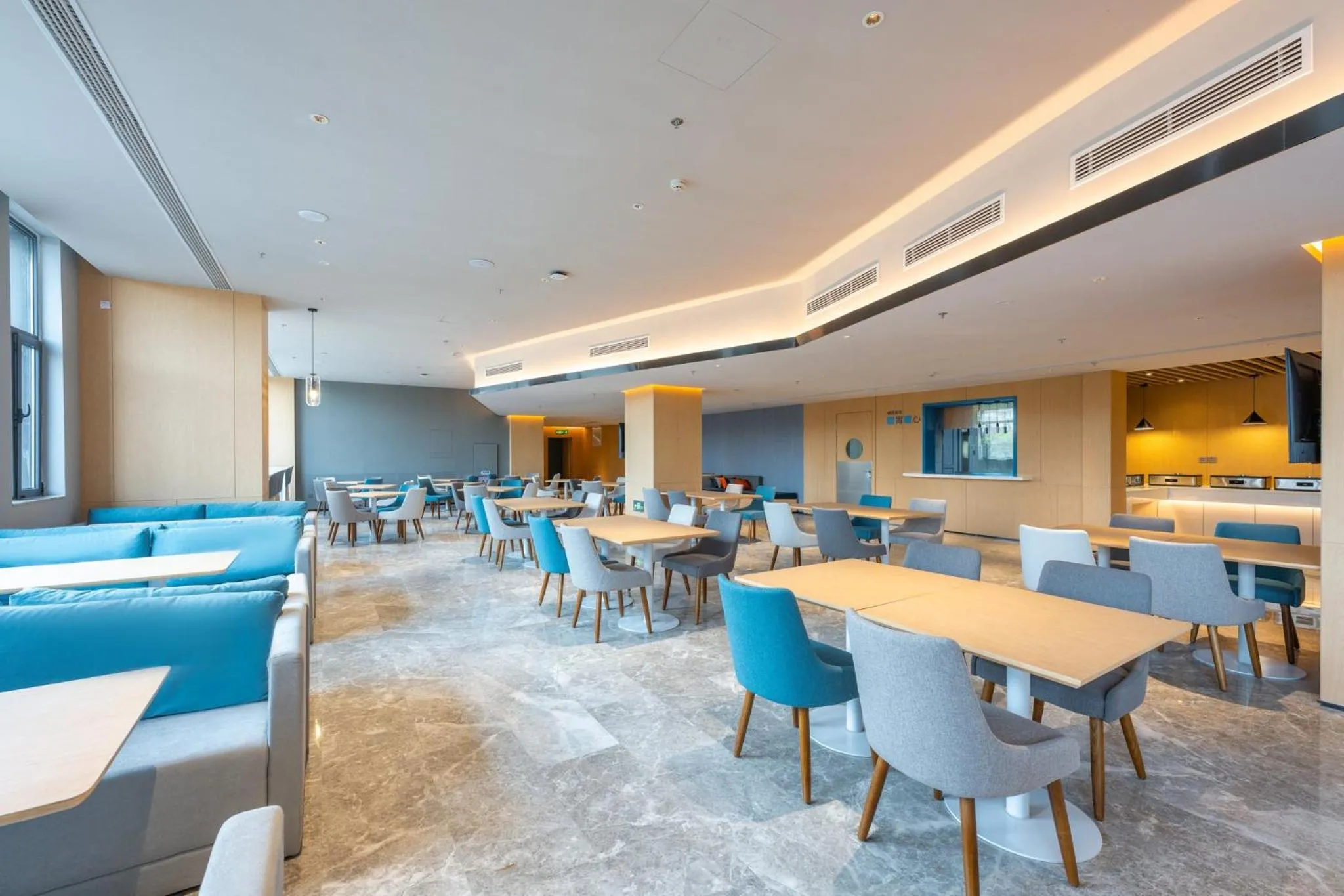 Breakfast in Holiday Inn Express Xinji City Center by IHG