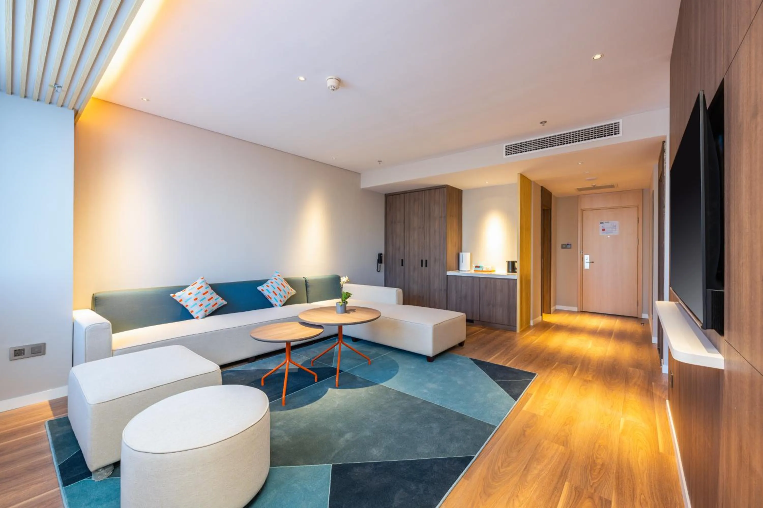 Bedroom in Holiday Inn Express Xinji City Center by IHG